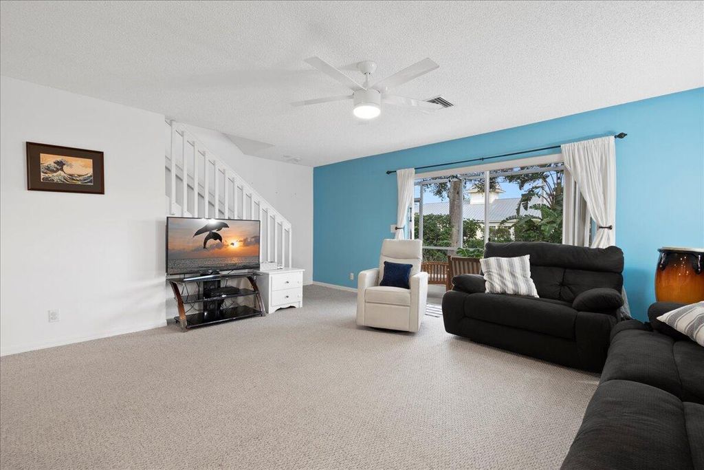 Photo of 137 Fox Meadow Run, Jupiter, FL 33458 (MLS # R10941902)