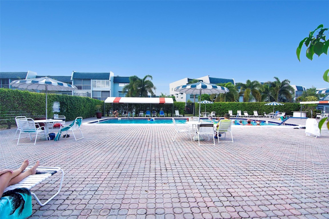 ORIOLE GOLF & TENNIS CLUB - Residential