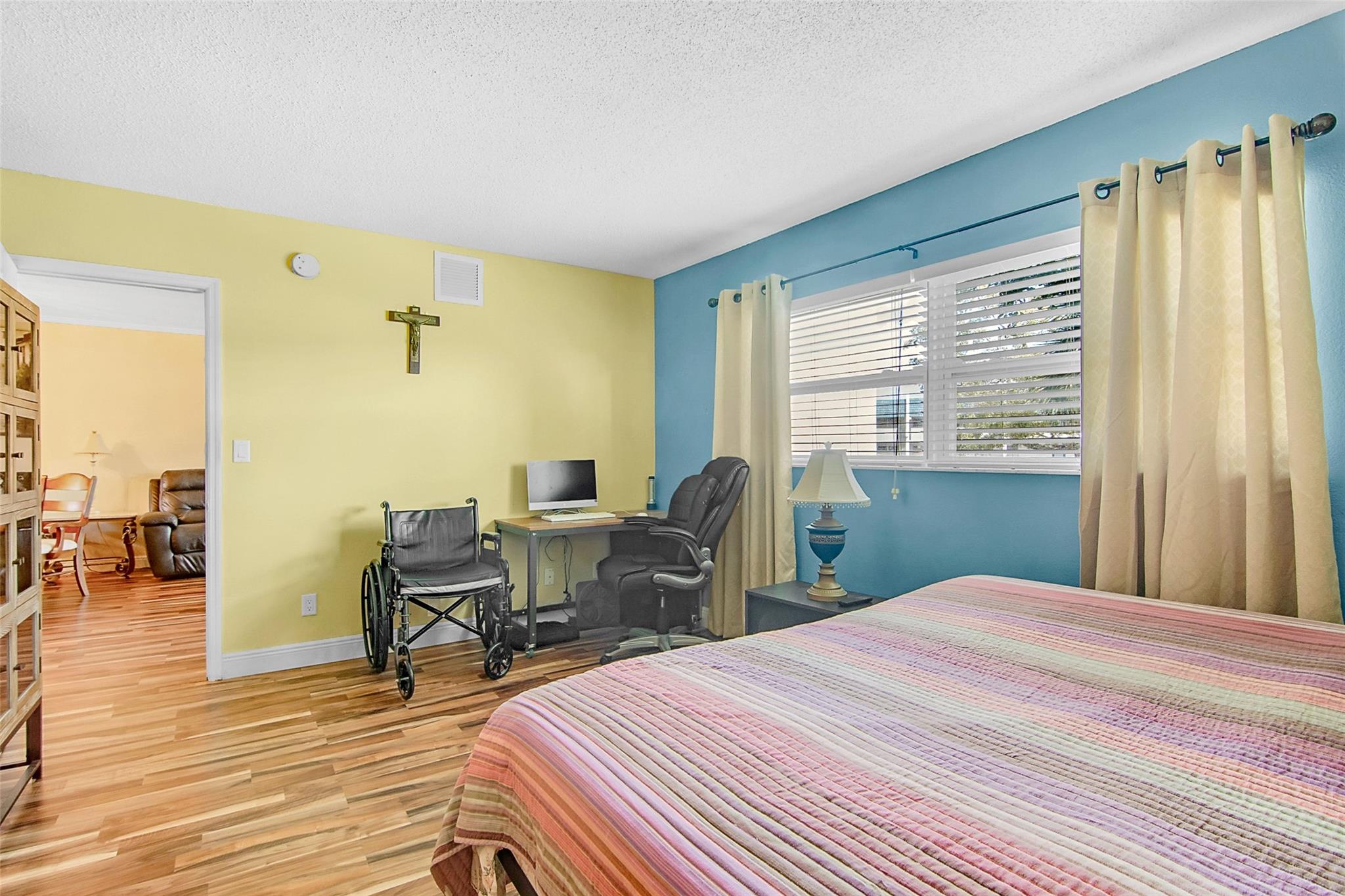 ORIOLE GOLF & TENNIS CLUB - Residential