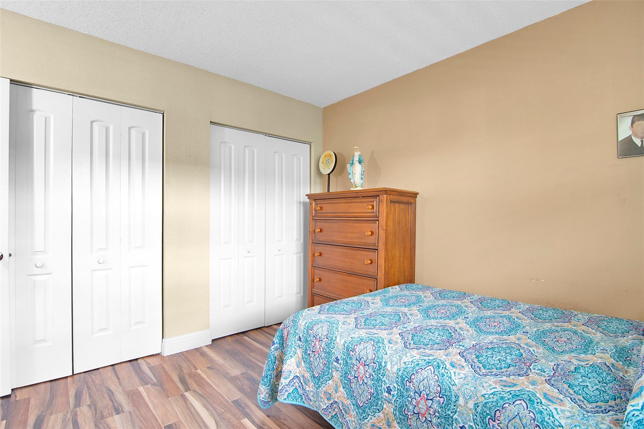ORIOLE GOLF & TENNIS CLUB - Residential