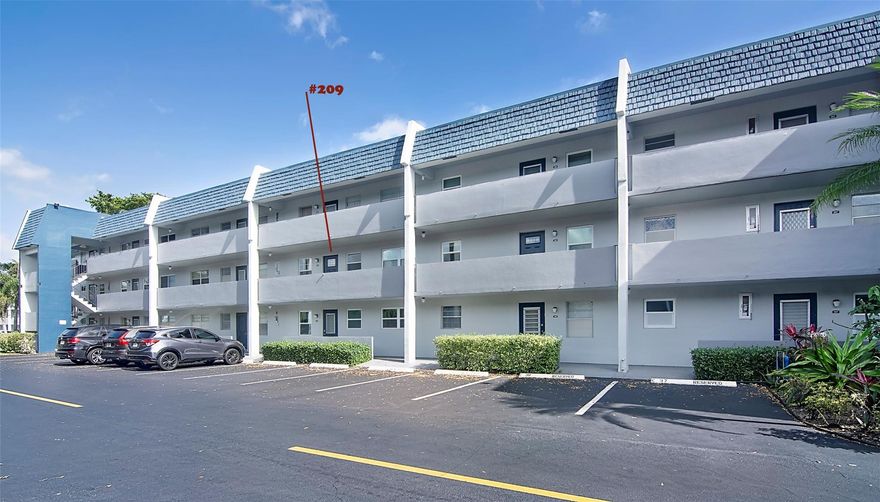 Charming 2-Bed, 2-Bath Condo in 55+ Community!
Enjoy comfort and convenience in this 2-bedroom, 2-bathroom condo, featuring an open floor plan, modern kitchen, spacious primary suite,and sunroom. Ac unit installed 2023, and the windows are impact resistant. 
Located in a vibrant 55+ community, you'll have access to a pool, golf course, and clubhouse. This home offers a low-maintenance, active lifestyle.
Schedule your showing today!