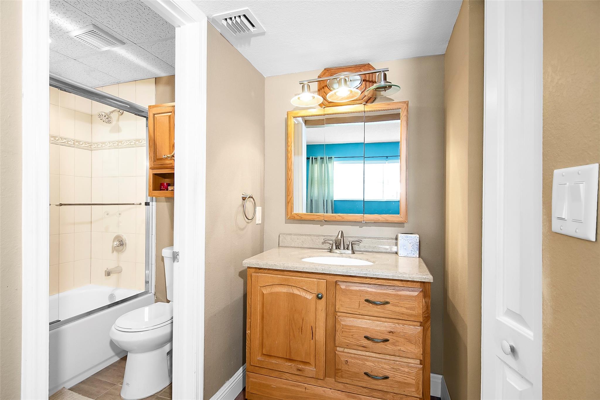 ORIOLE GOLF & TENNIS CLUB - Residential