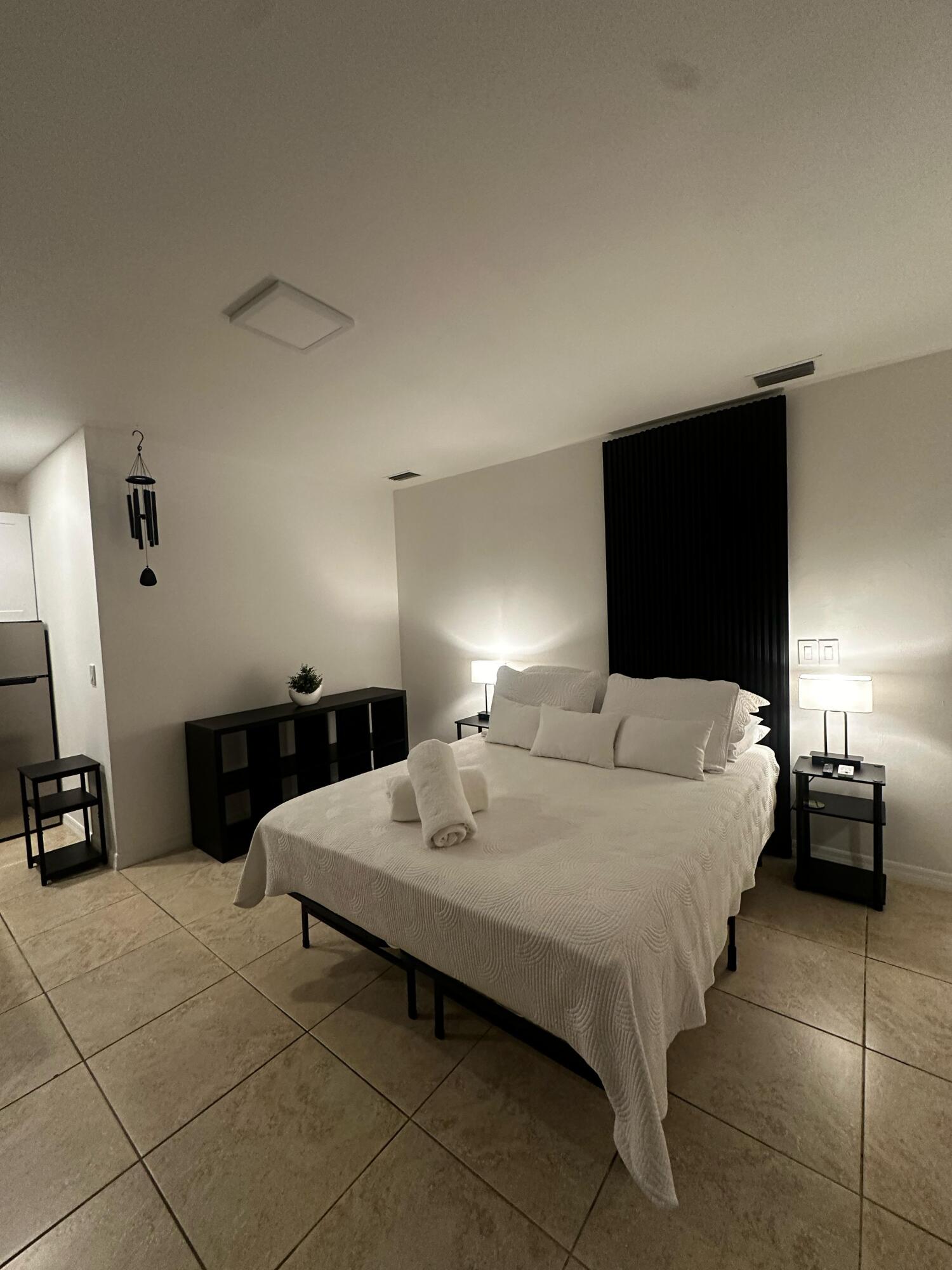 SUNRISE GOLF VILLAGE SEC 24 - Residential Lease