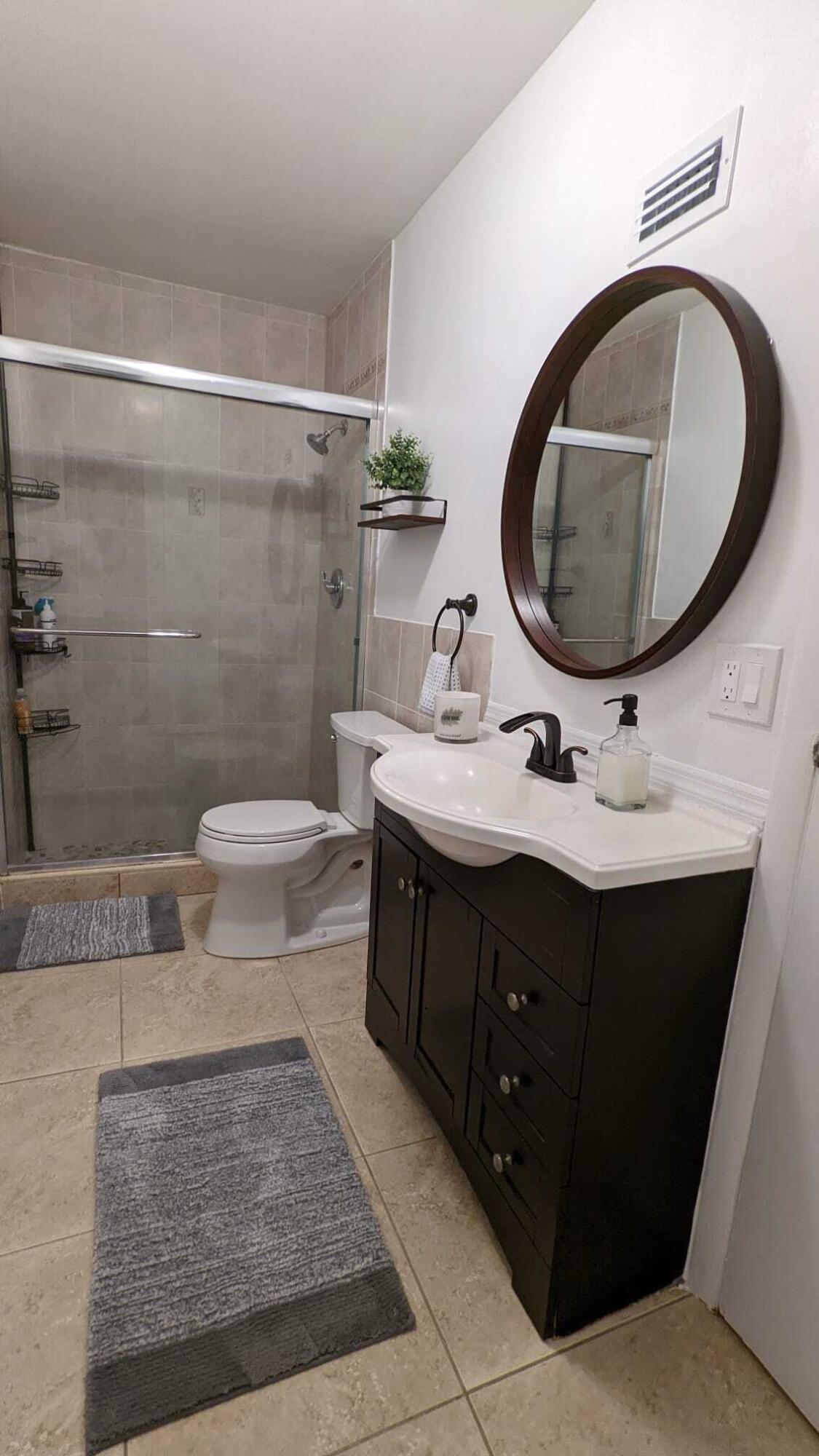 SUNRISE GOLF VILLAGE SEC 24 - Residential Lease