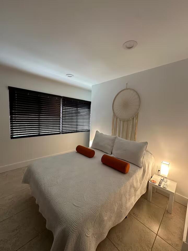 SUNRISE GOLF VILLAGE SEC 24 - Residential Lease