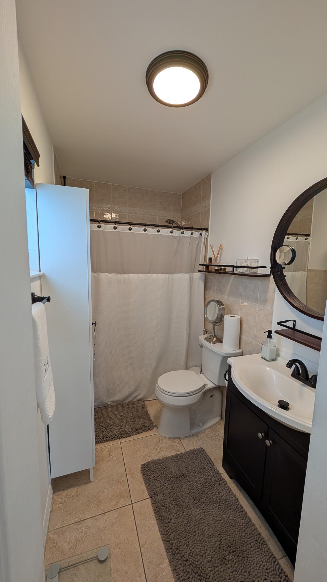 SUNRISE GOLF VILLAGE SEC 24 - Residential Lease