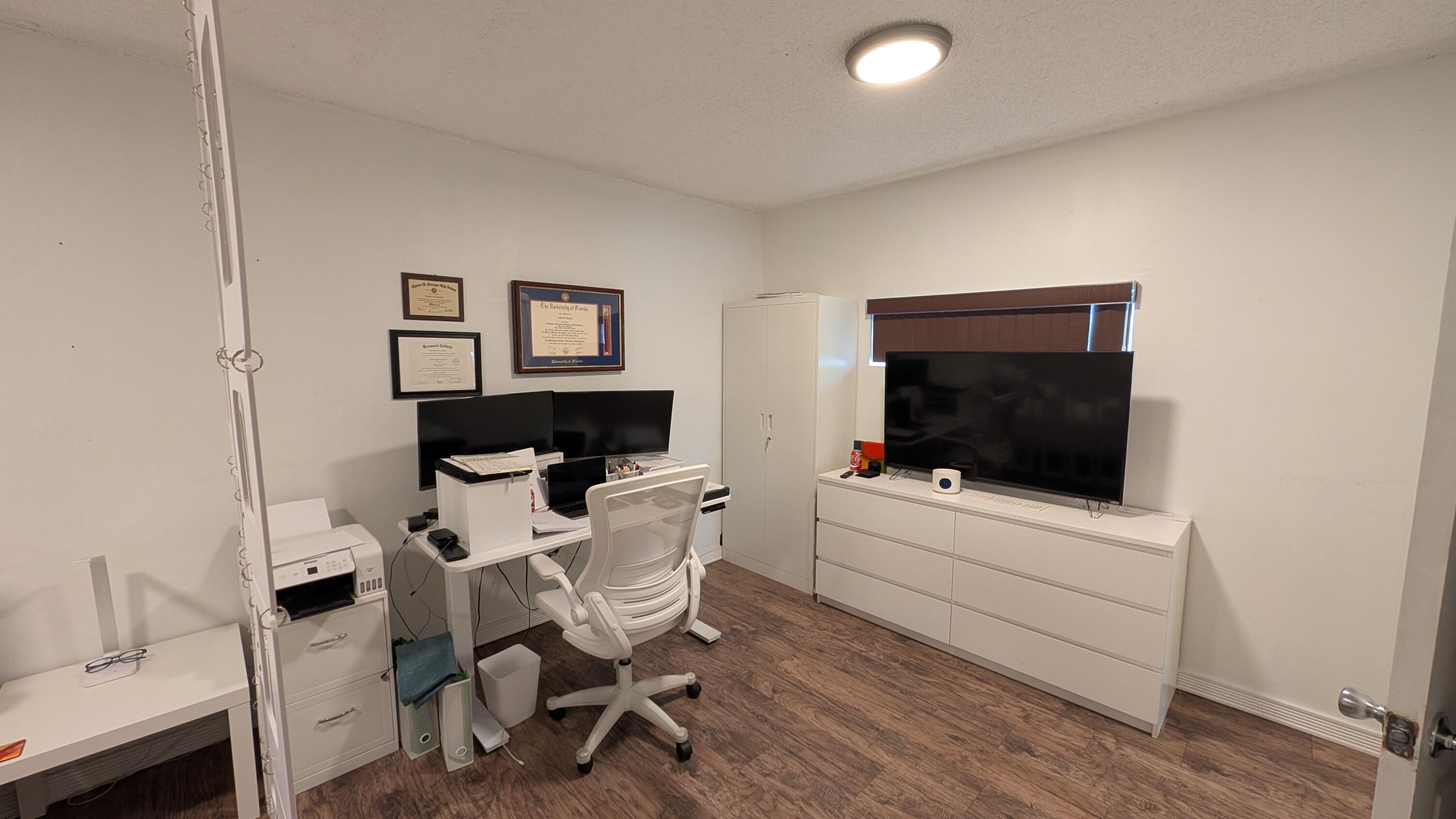 SUNRISE GOLF VILLAGE SEC 24 - Residential Lease