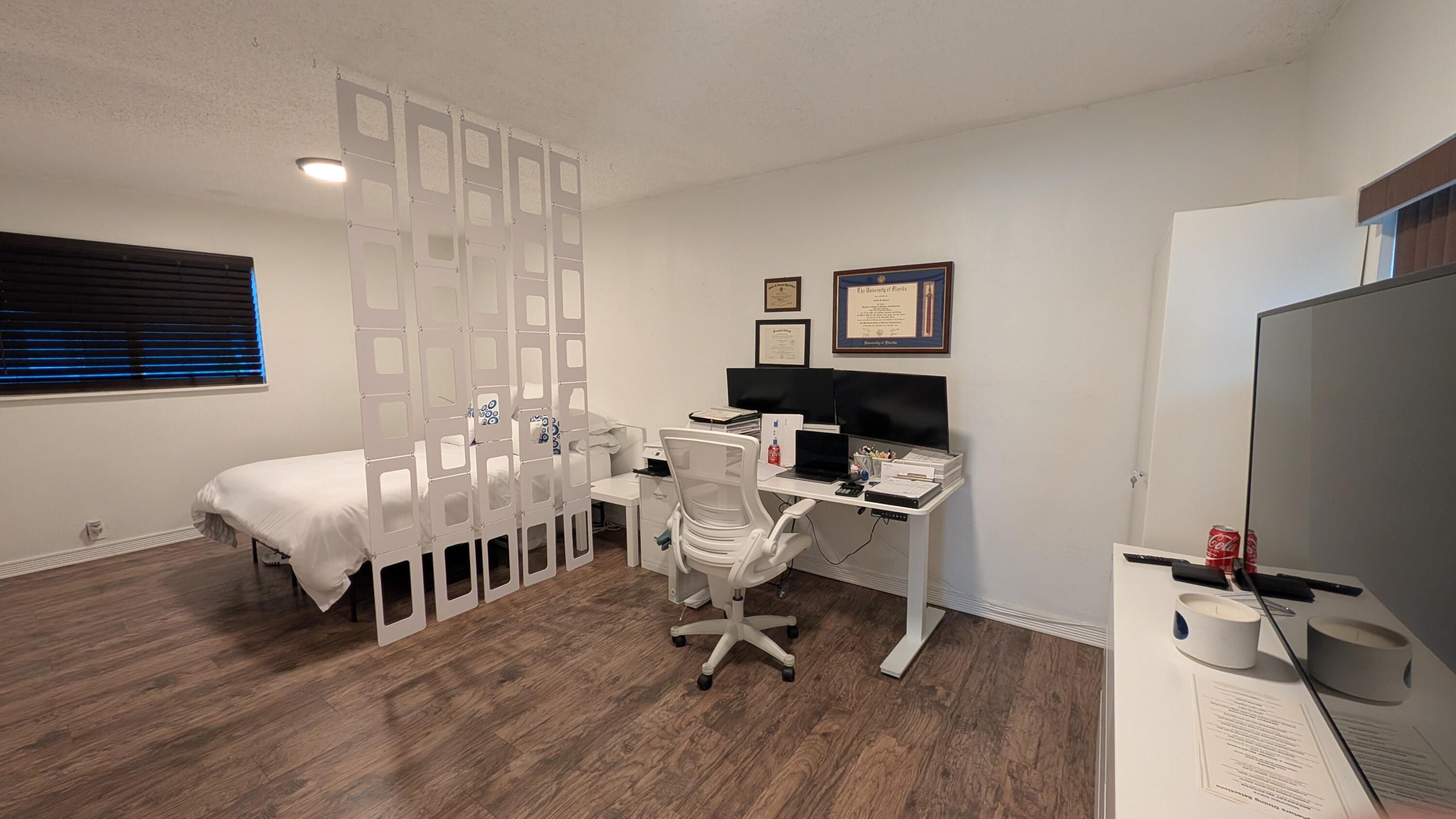 SUNRISE GOLF VILLAGE SEC 24 - Residential Lease