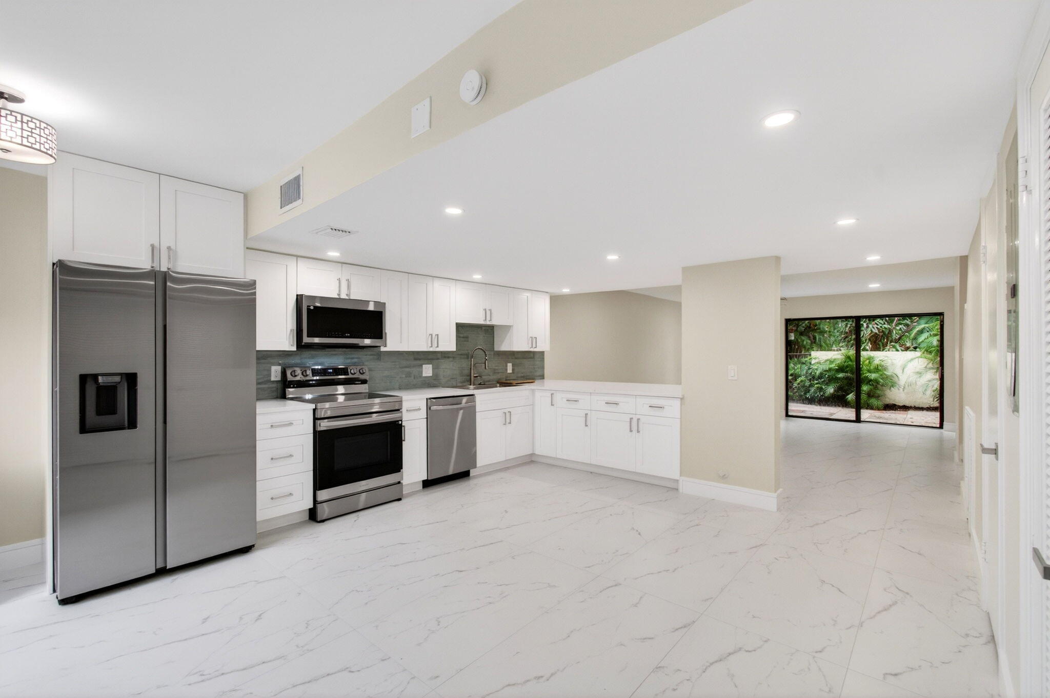 MEADOW KNOLL TOWNHOMES - Residential