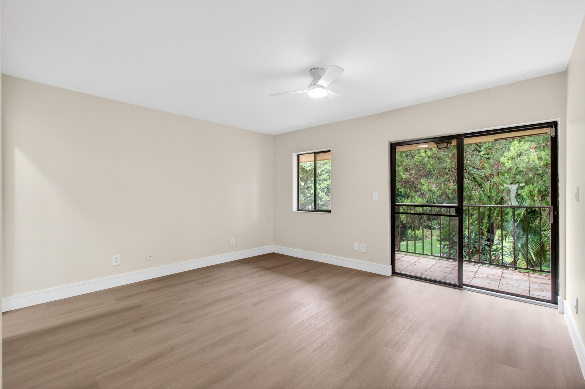 MEADOW KNOLL TOWNHOMES - Residential