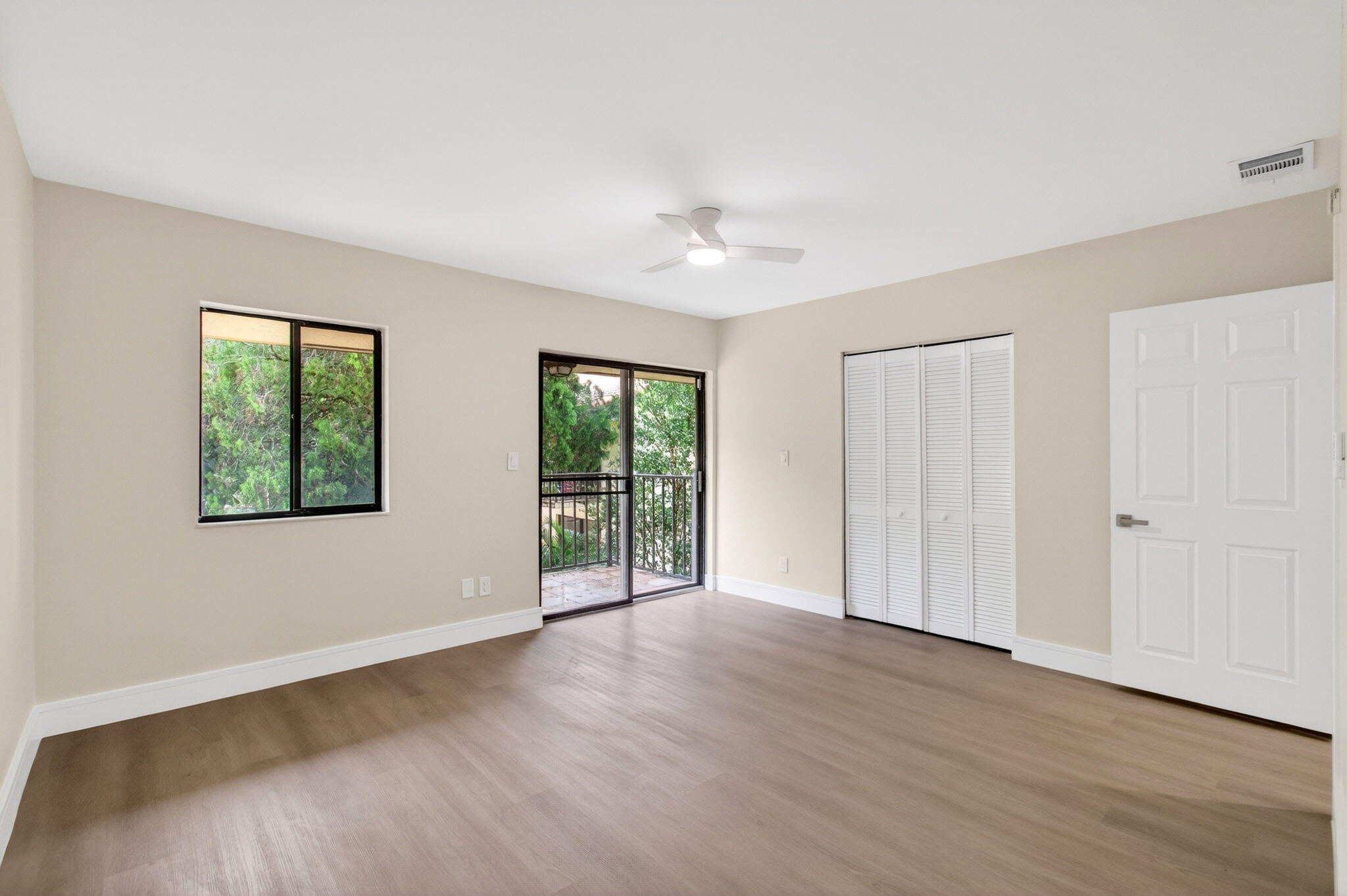 MEADOW KNOLL TOWNHOMES - Residential