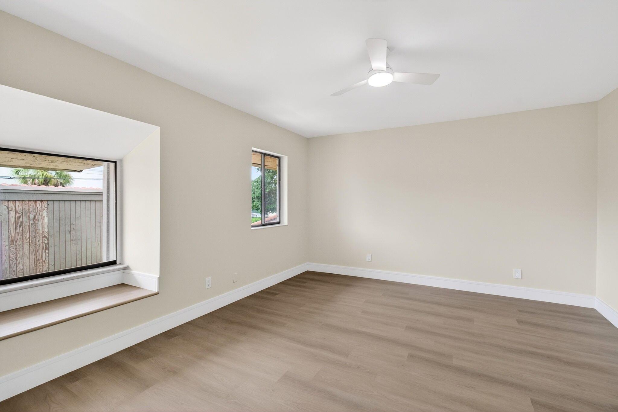 MEADOW KNOLL TOWNHOMES - Residential