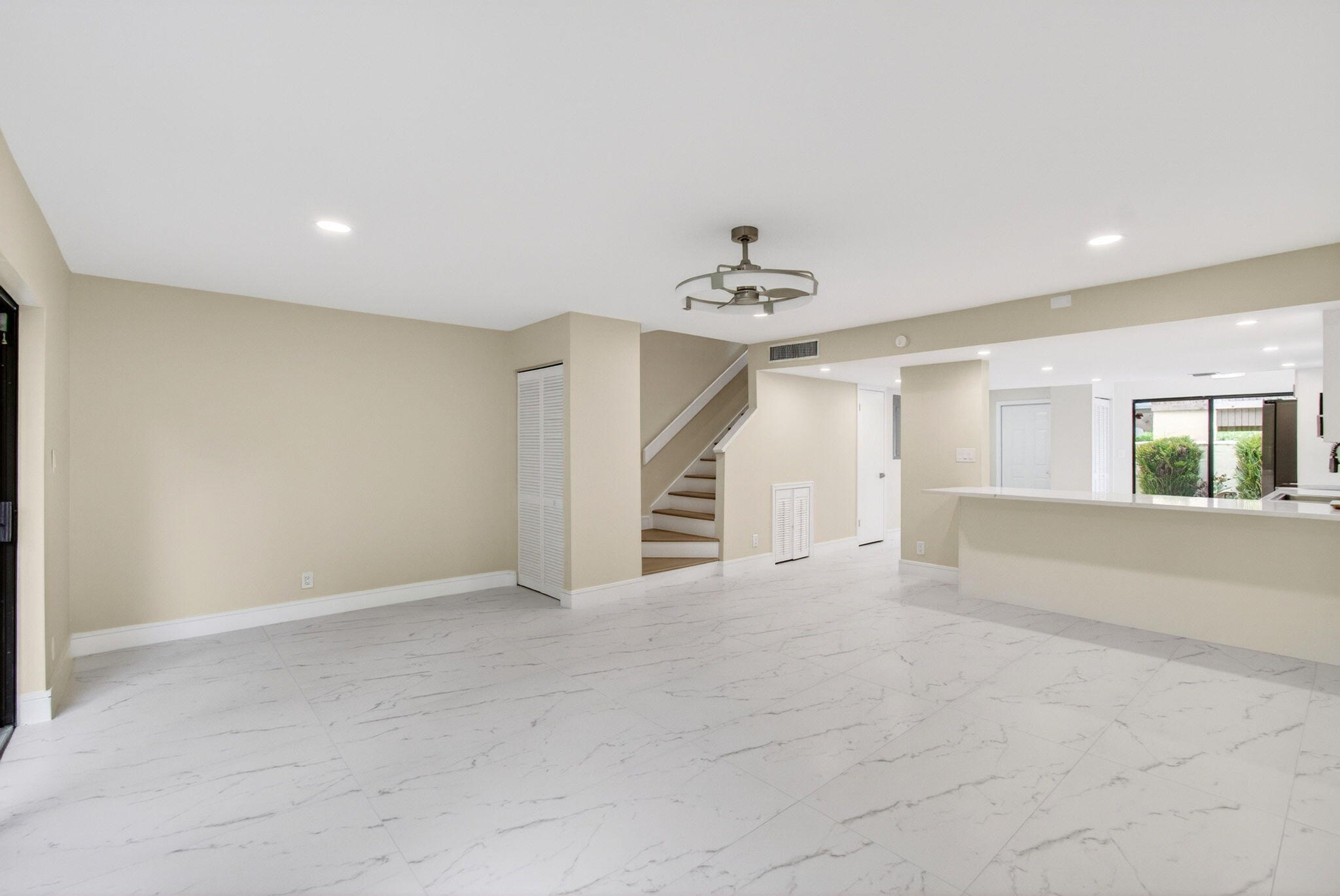 MEADOW KNOLL TOWNHOMES - Residential