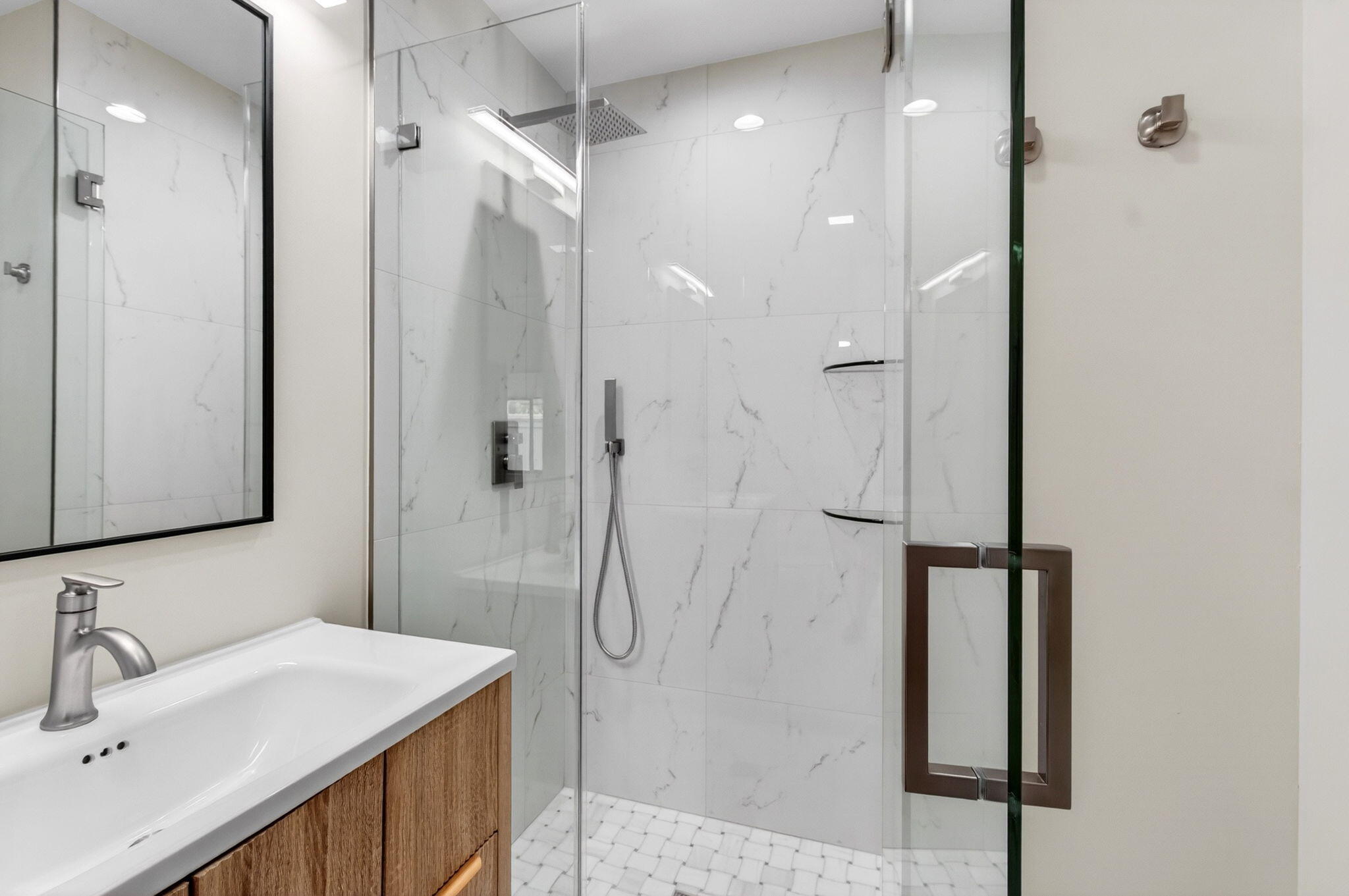 MEADOW KNOLL TOWNHOMES - Residential