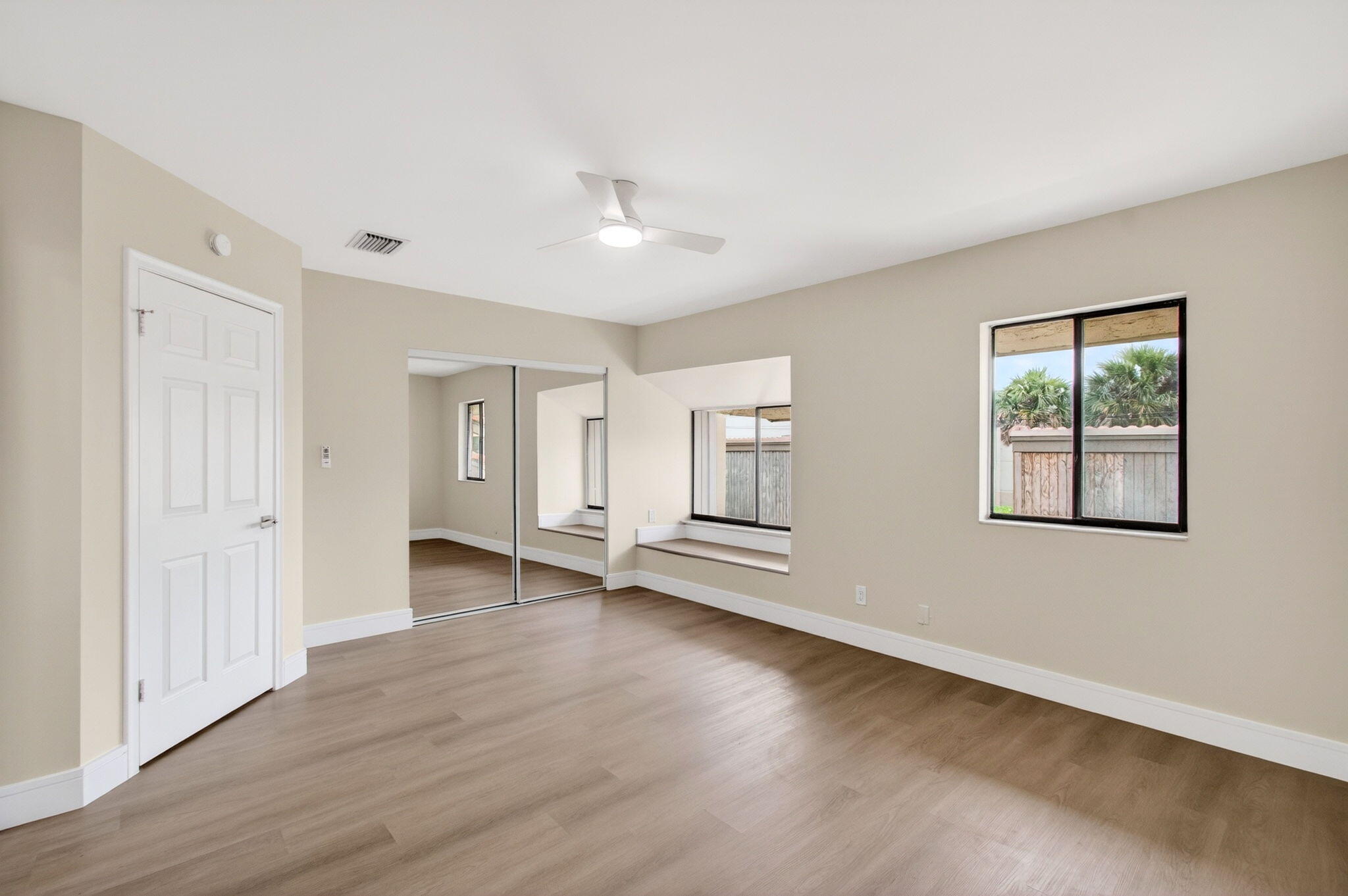 MEADOW KNOLL TOWNHOMES - Residential