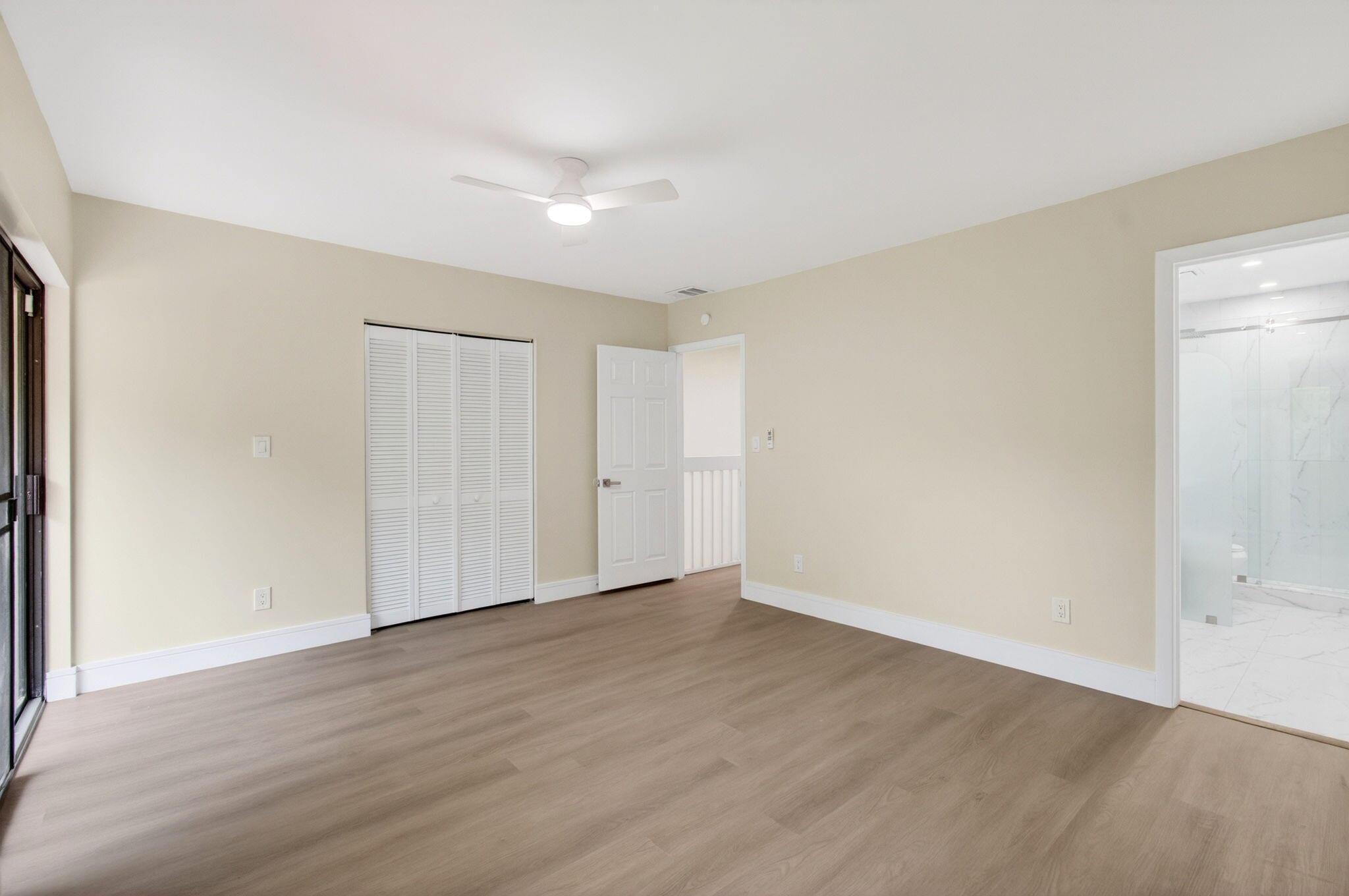 MEADOW KNOLL TOWNHOMES - Residential