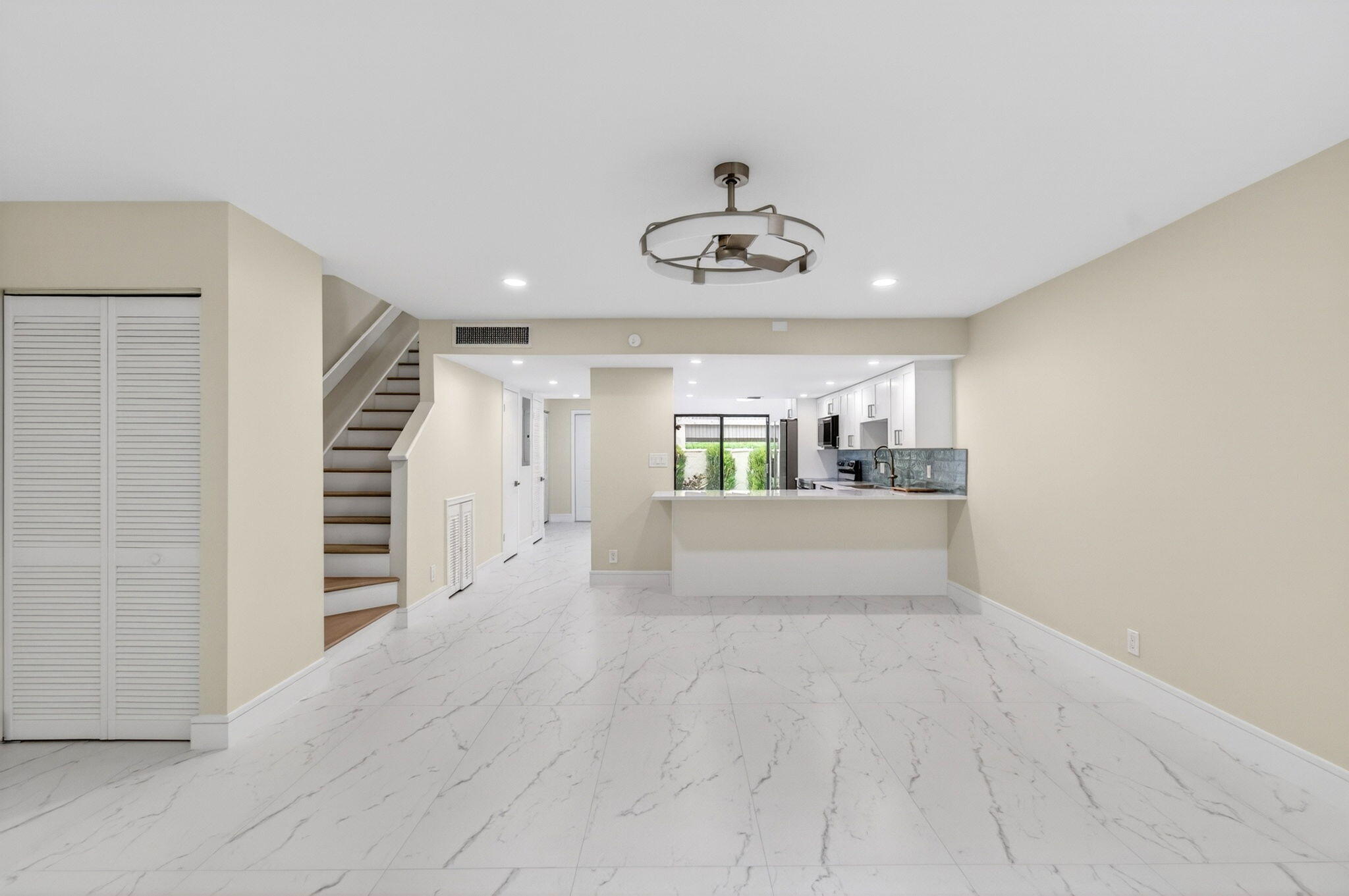 MEADOW KNOLL TOWNHOMES - Residential