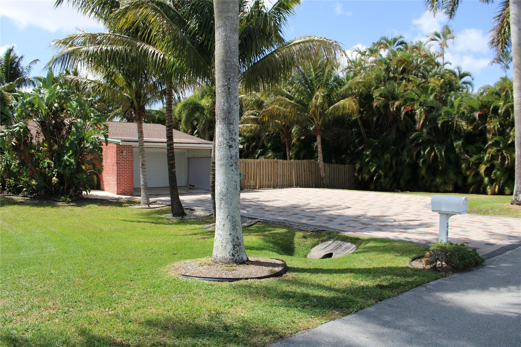 861 NW 116th Ave