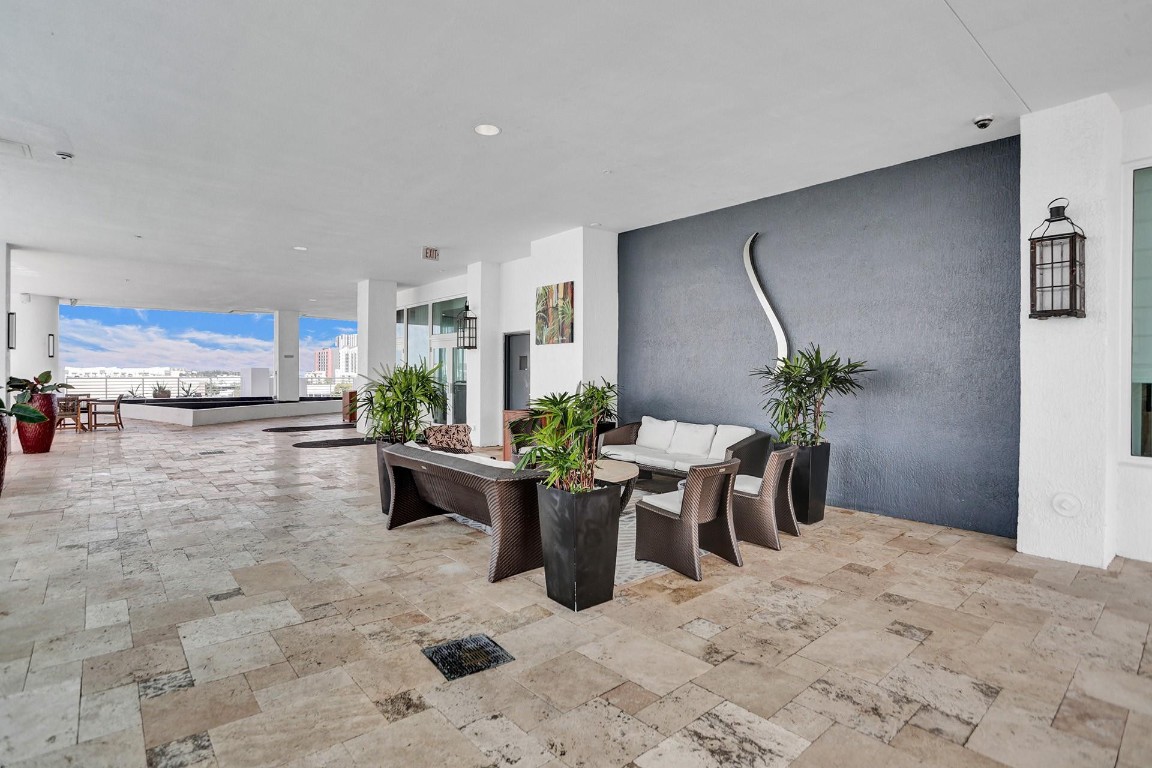 Strada 315 - Residential