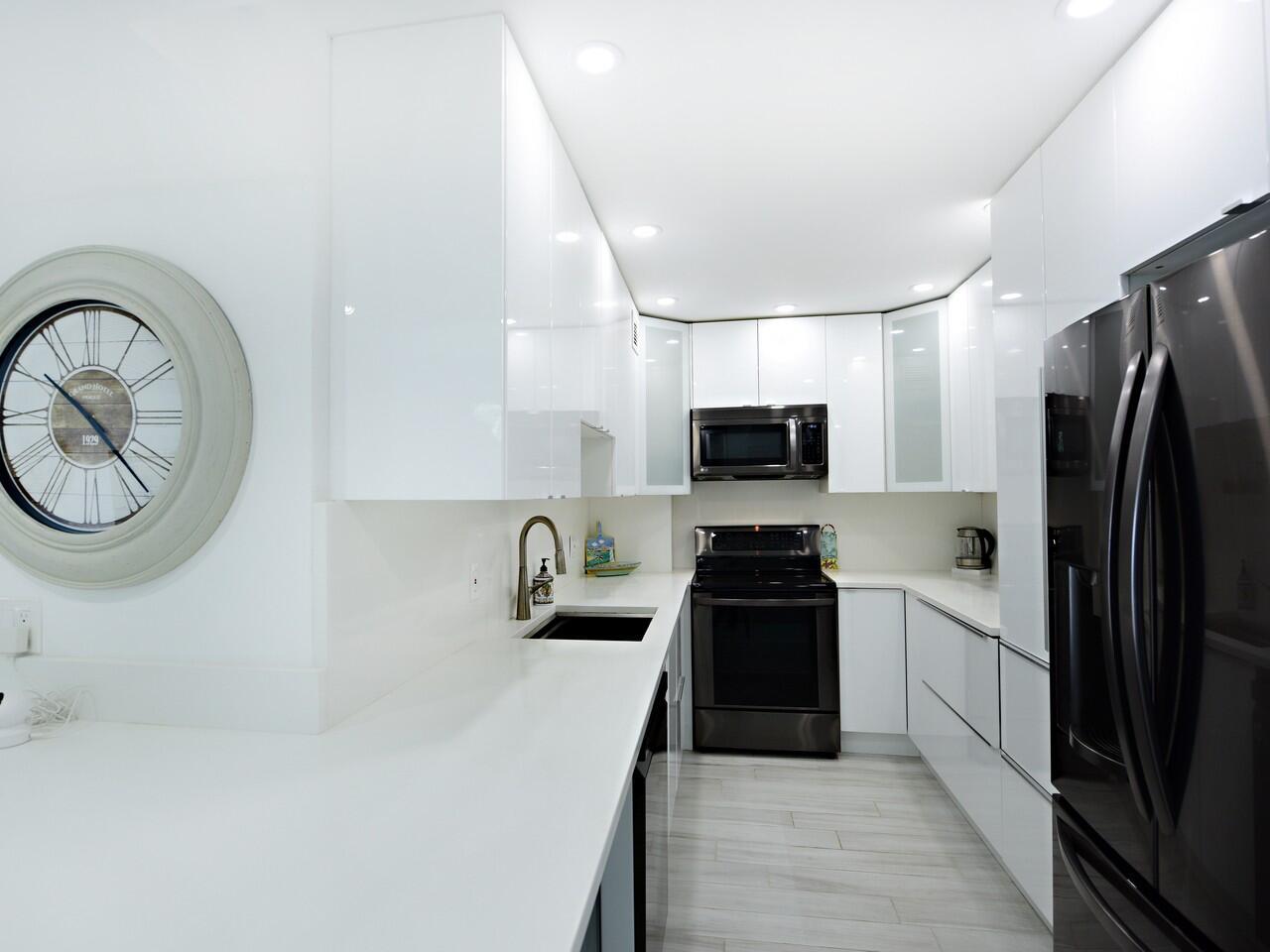 PATRICIAN OF PALM BEACH C - Residential Lease