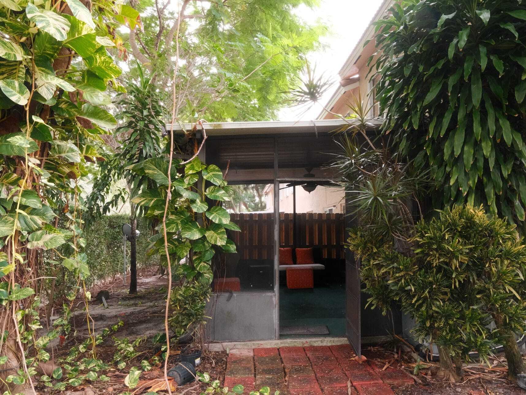 SPRINGTREE WEST COVE - Residential