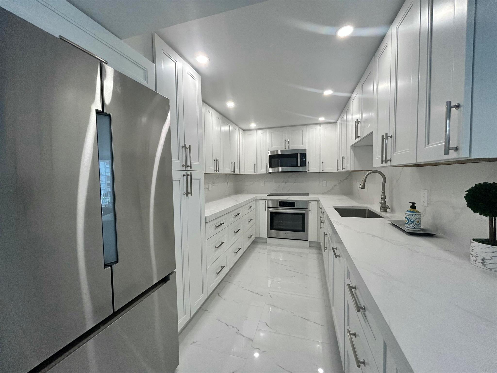 Barclay Condo - Residential Lease