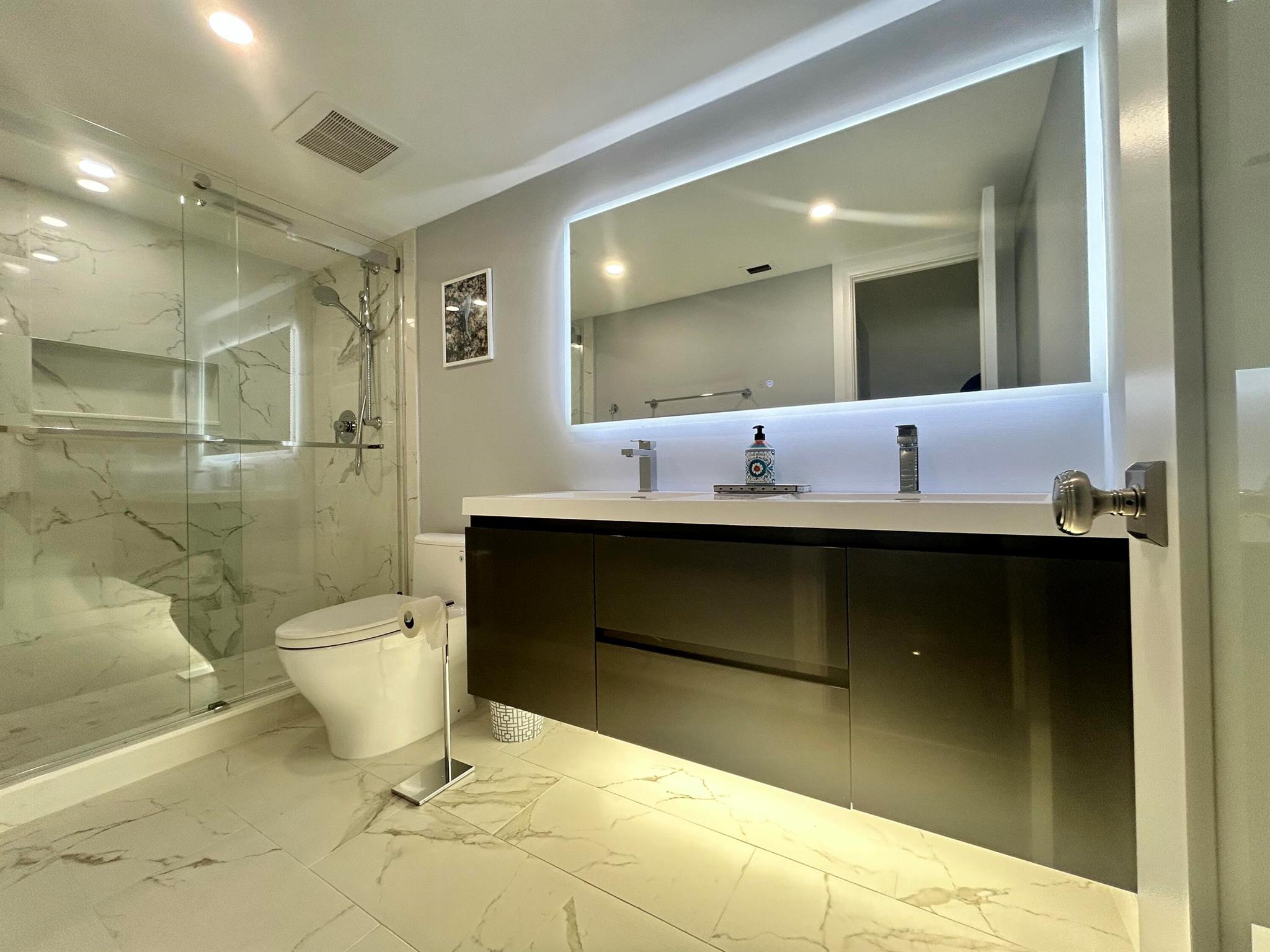 Barclay Condo - Residential Lease