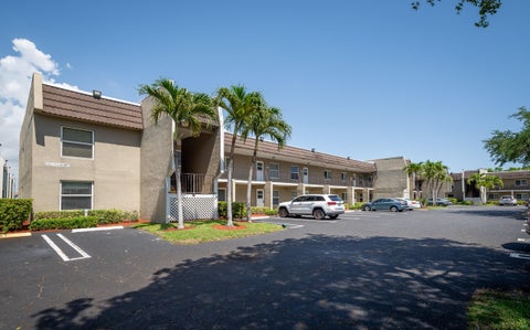 Tiny photo for 2755 Casita Way #203, Delray Beach, FL 33445 (MLS # B26087968)