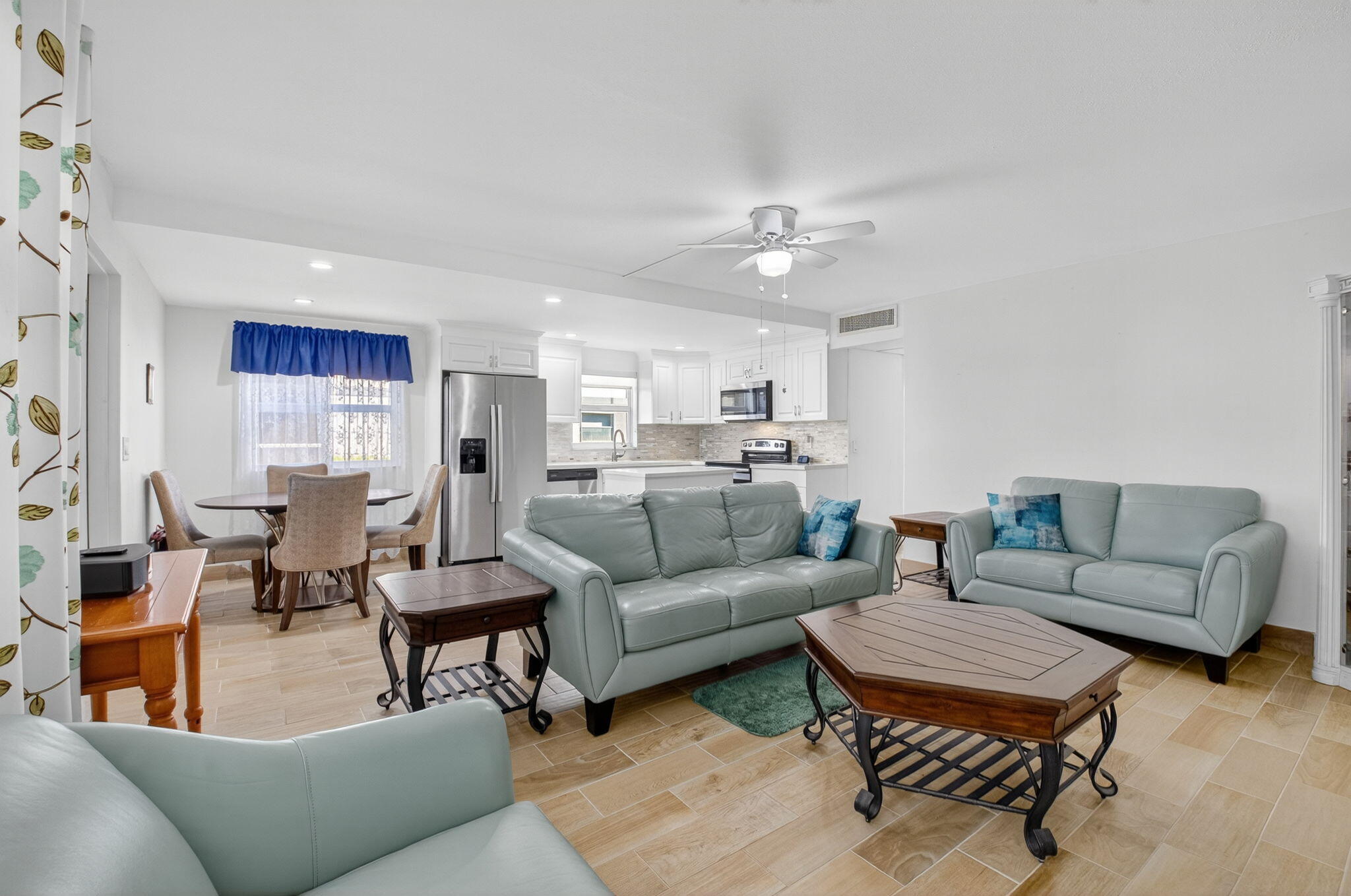 KINGS POINT - Residential