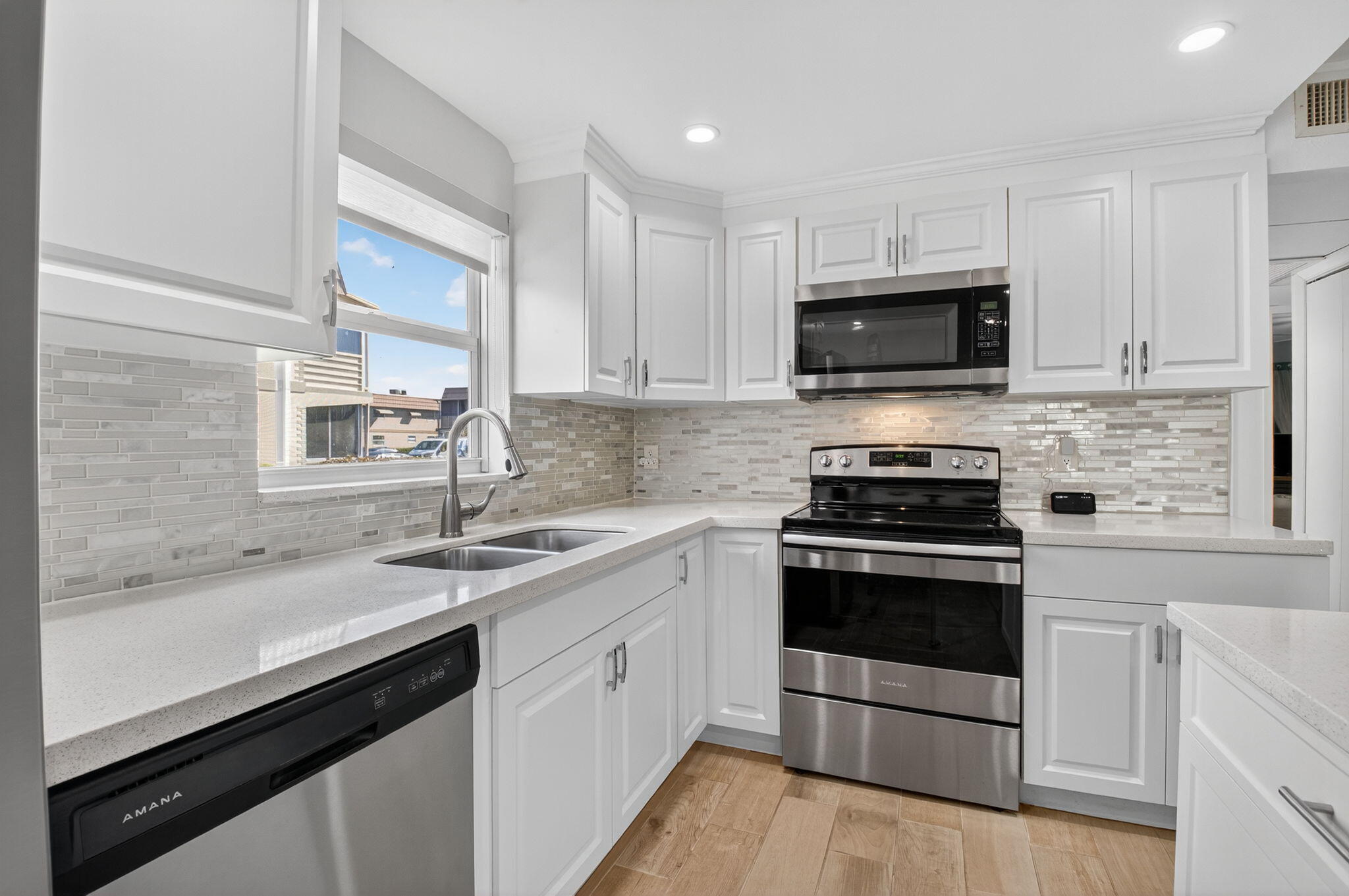 KINGS POINT - Residential