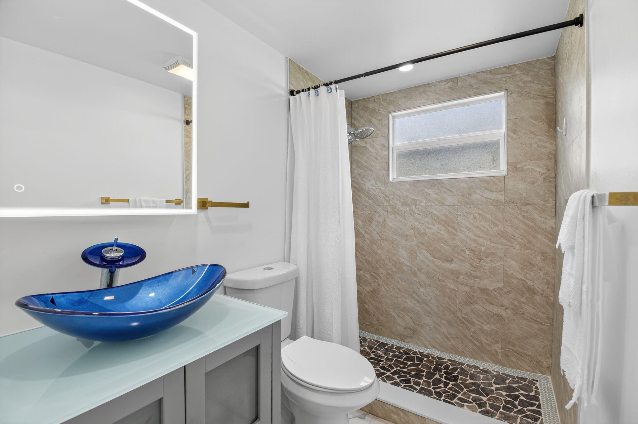 KINGS POINT - Residential