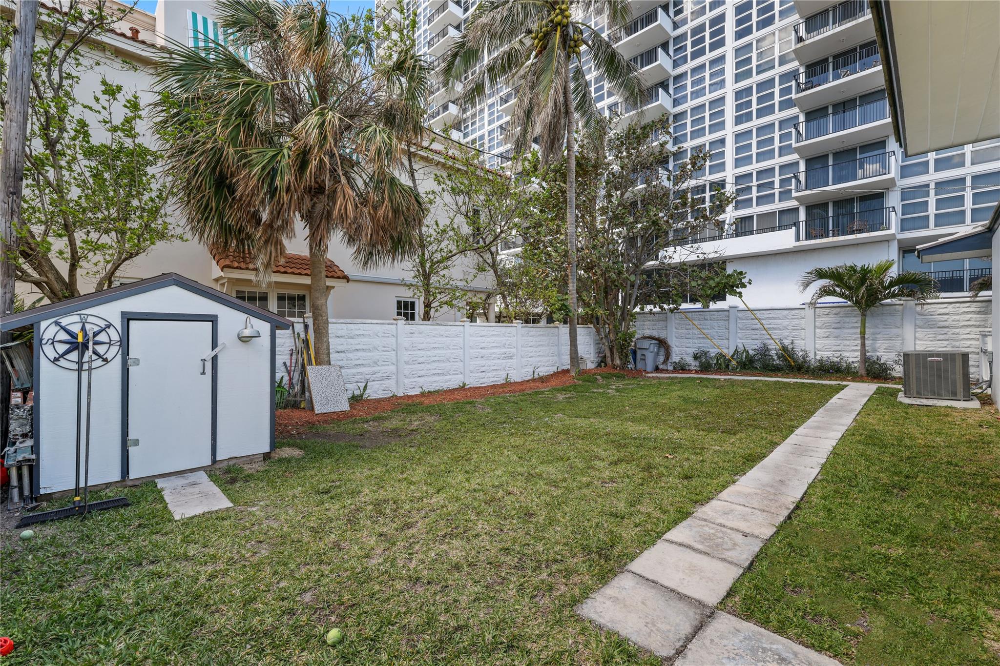Silver Beach 22-32 B - Residential