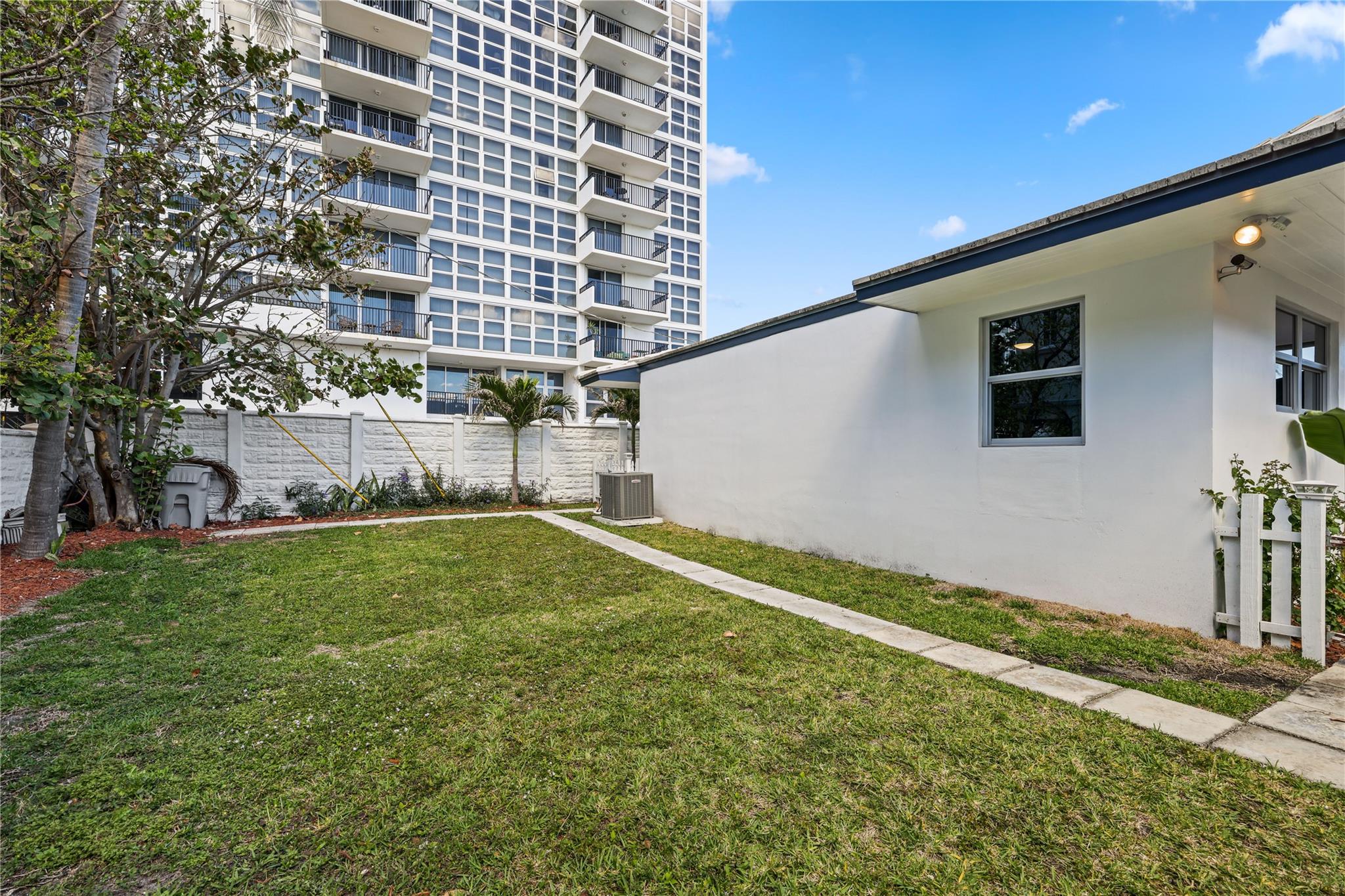 Silver Beach 22-32 B - Residential