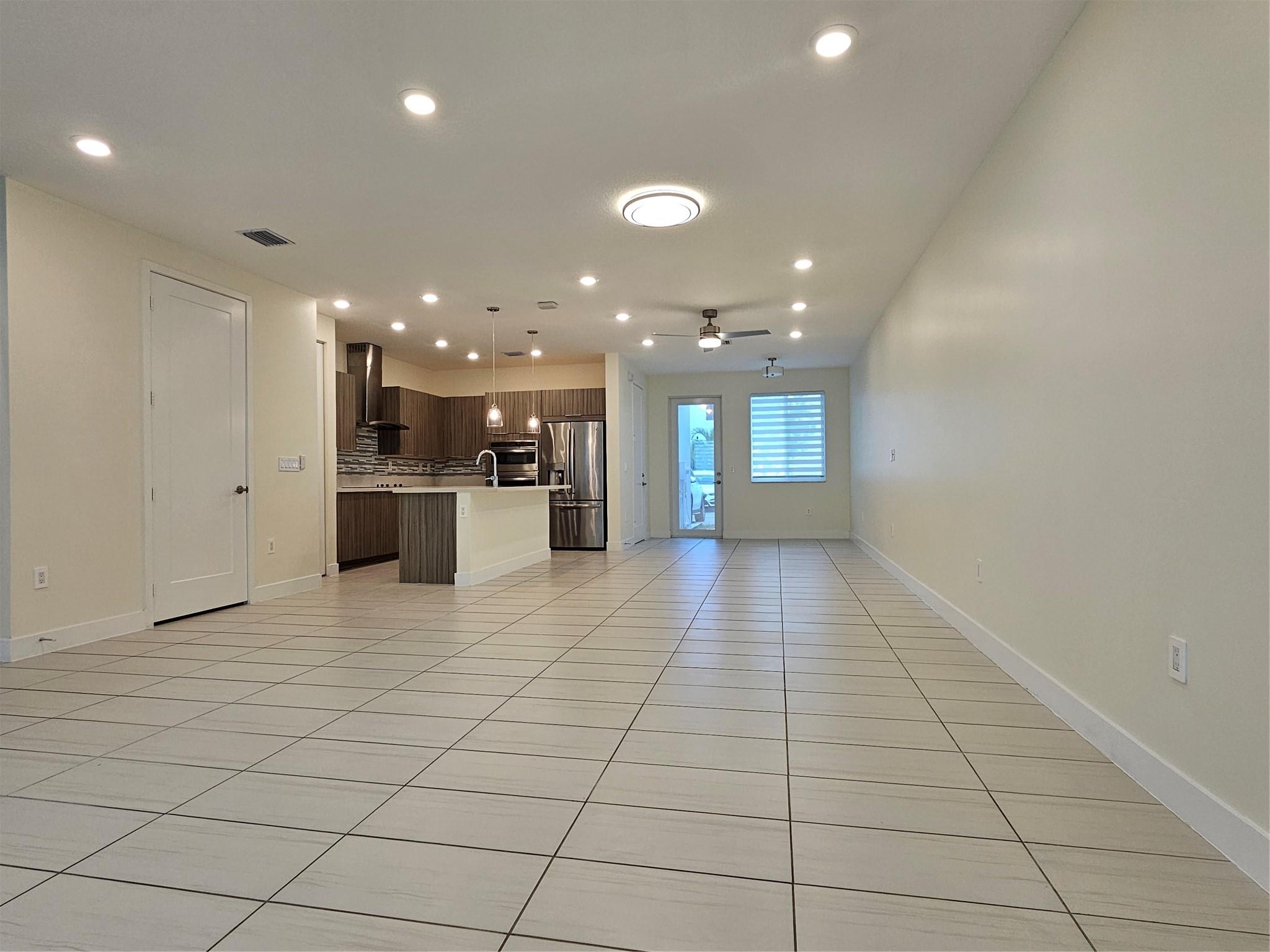 6675 NW 103rd Pkwy