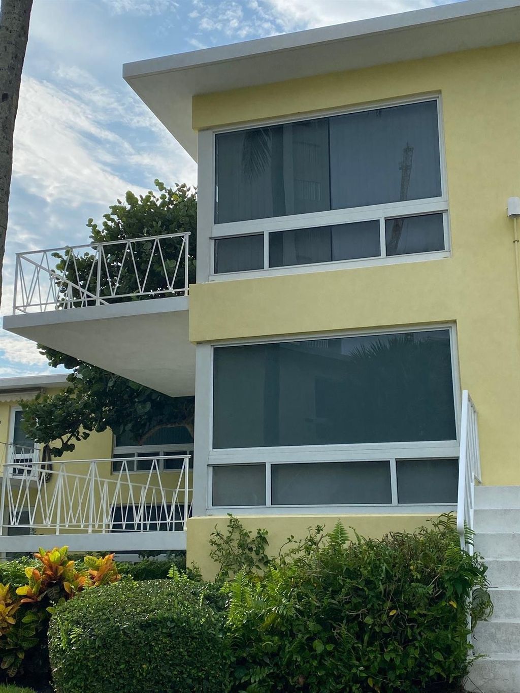 Photo of 1398 S Ocean Boulevard #11, Pompano Beach, FL 33062 (MLS # F10526082)