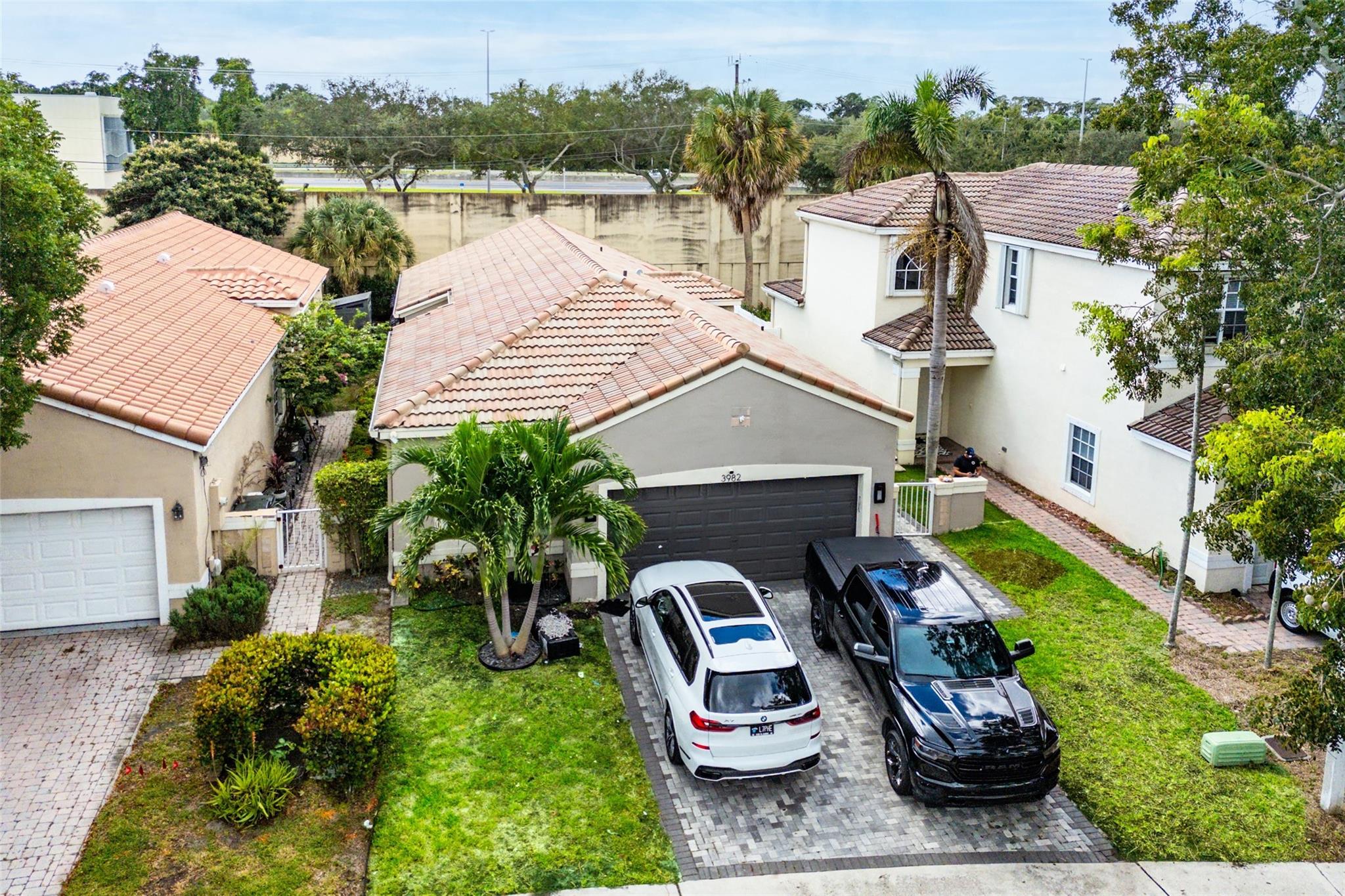 3982 NW 62nd Ct