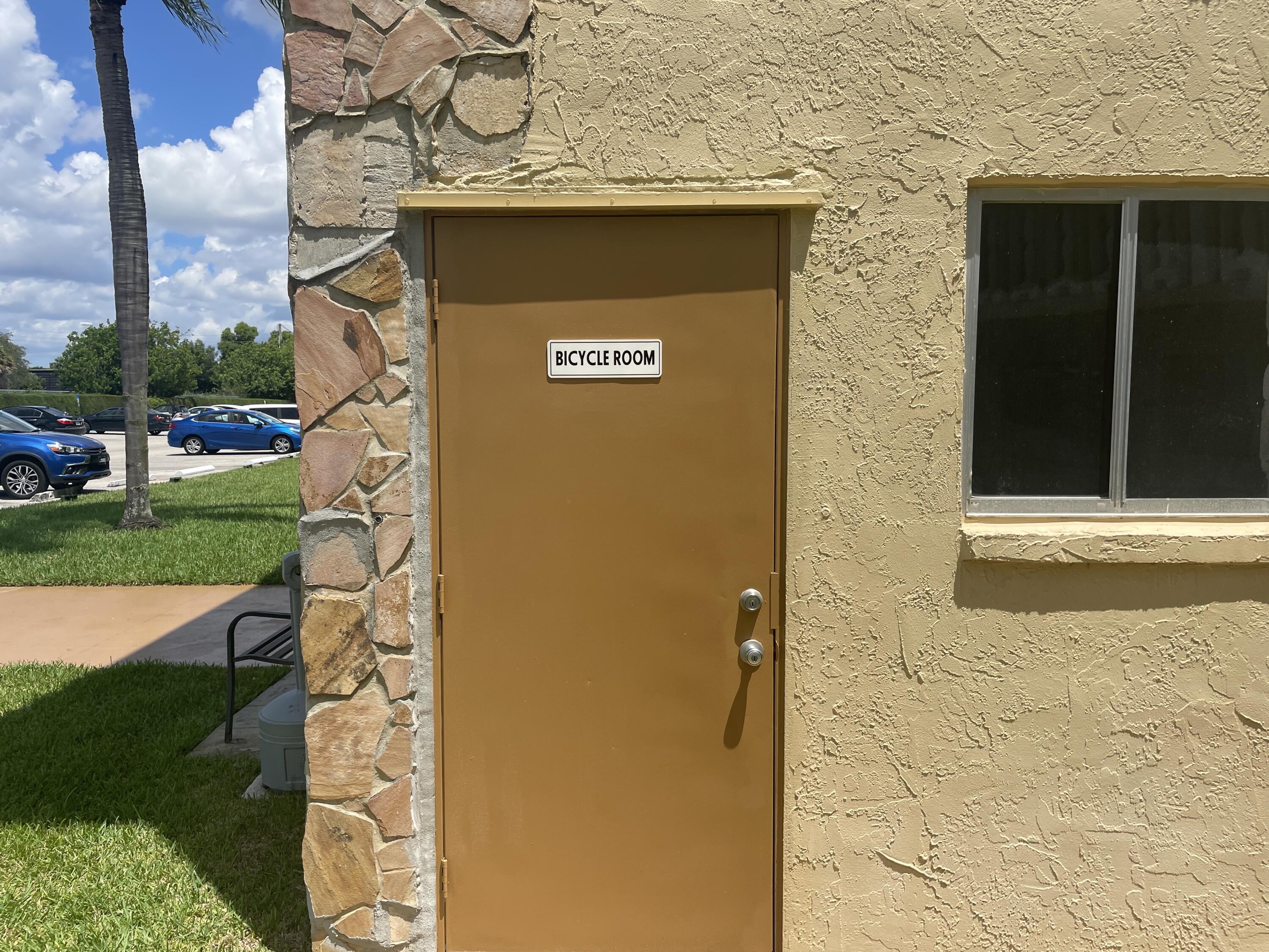 500 Village Green Circle W 212