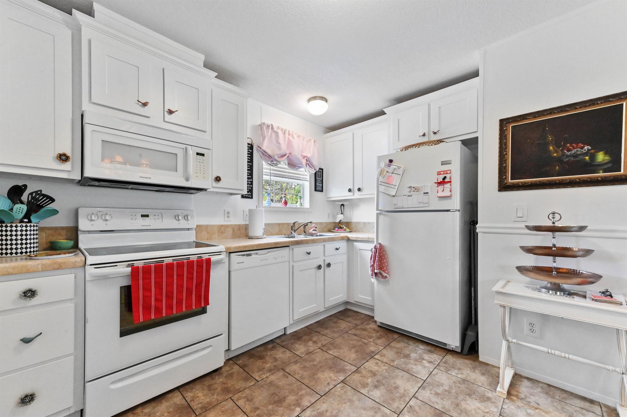 VIEW STREET MOBILE HOME P - Residential