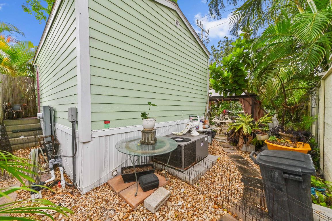 VIEW STREET MOBILE HOME PARK - Residential