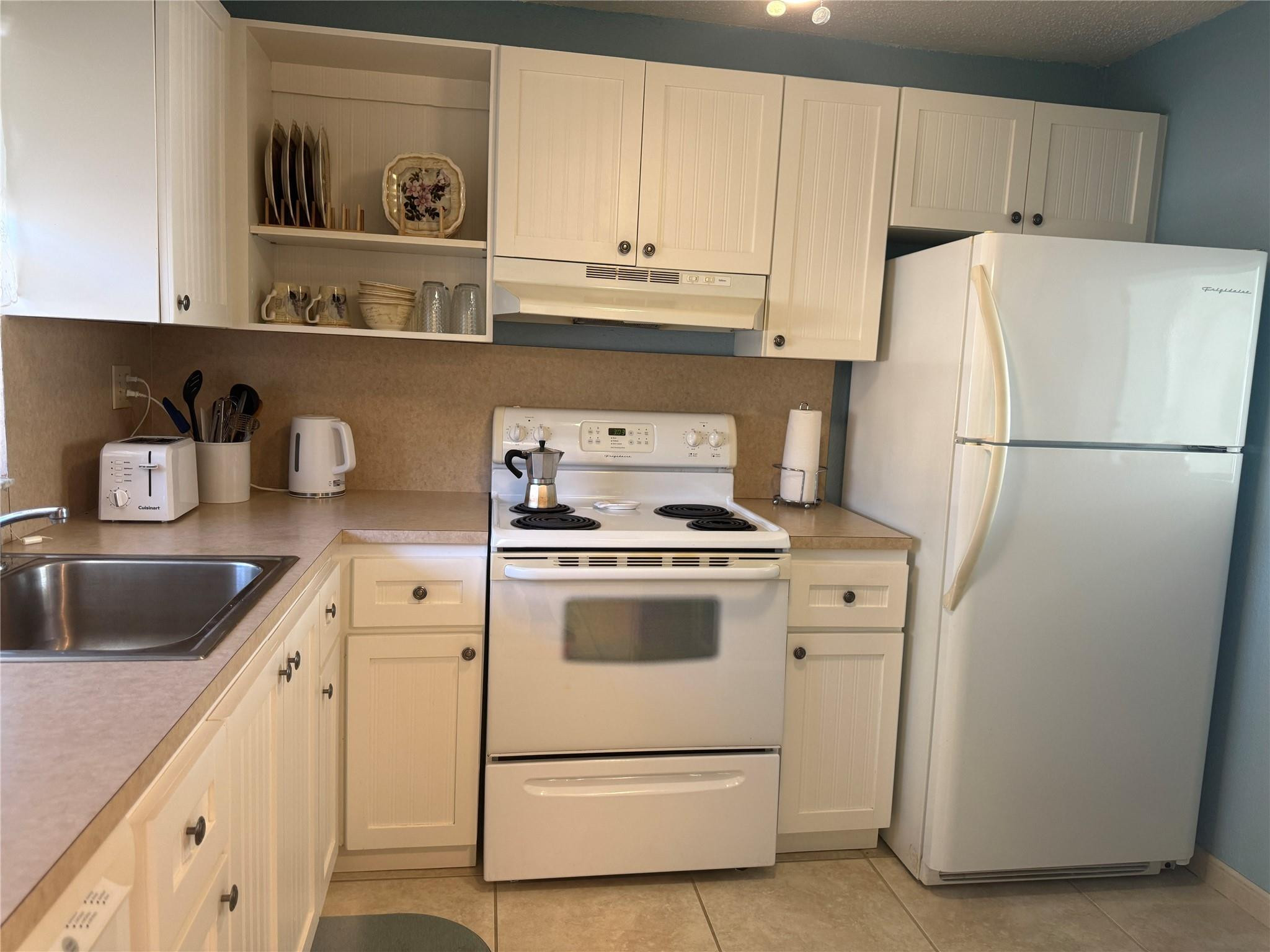 Sunrise Lakes - Residential