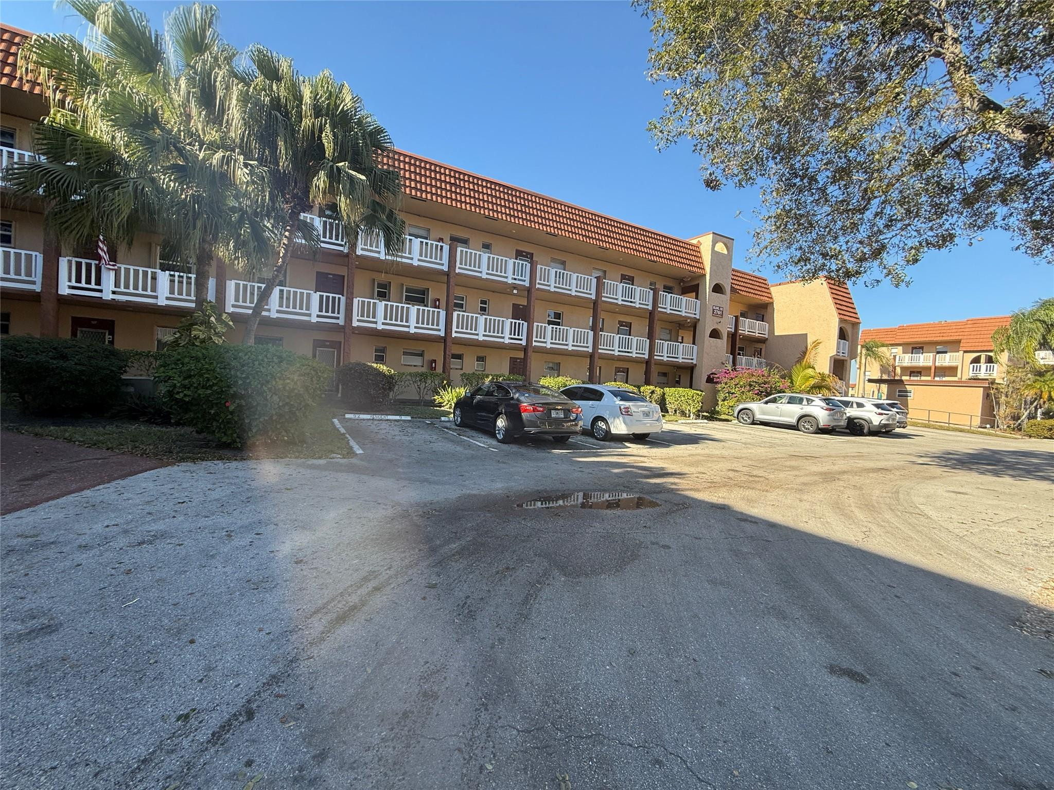 Sunrise Lakes - Residential