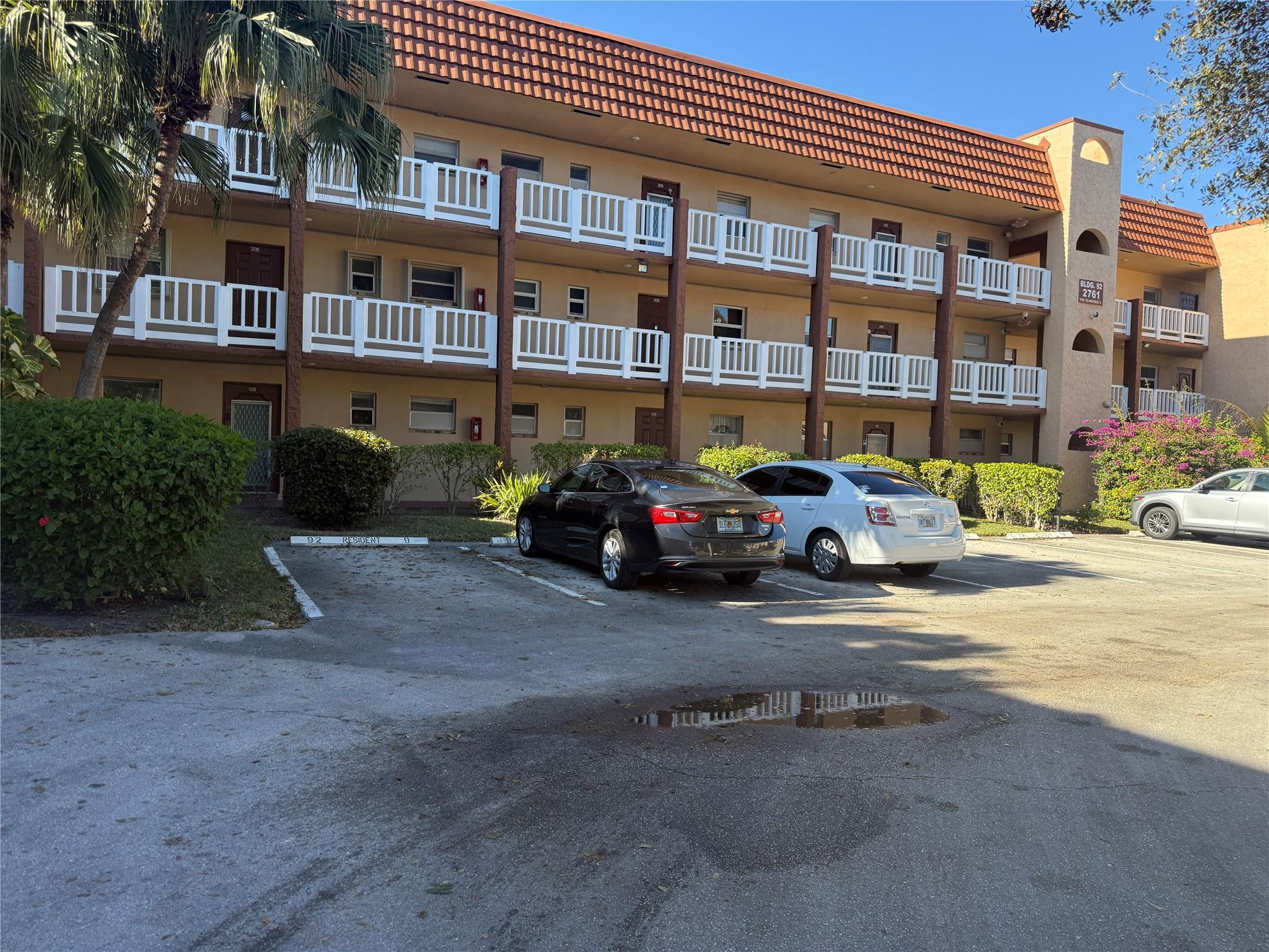 Sunrise Lakes - Residential