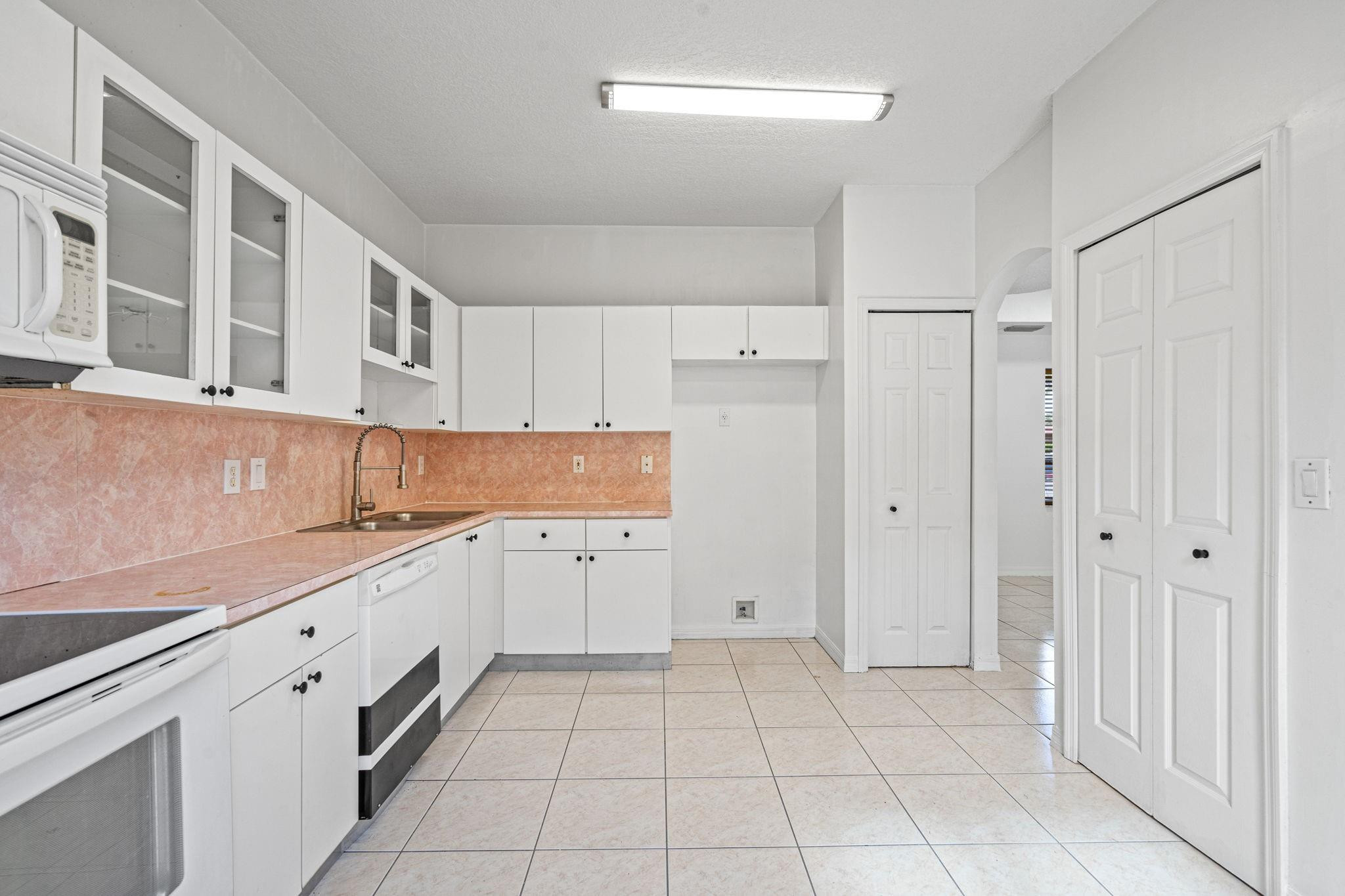 Villa Vizcaya - Residential