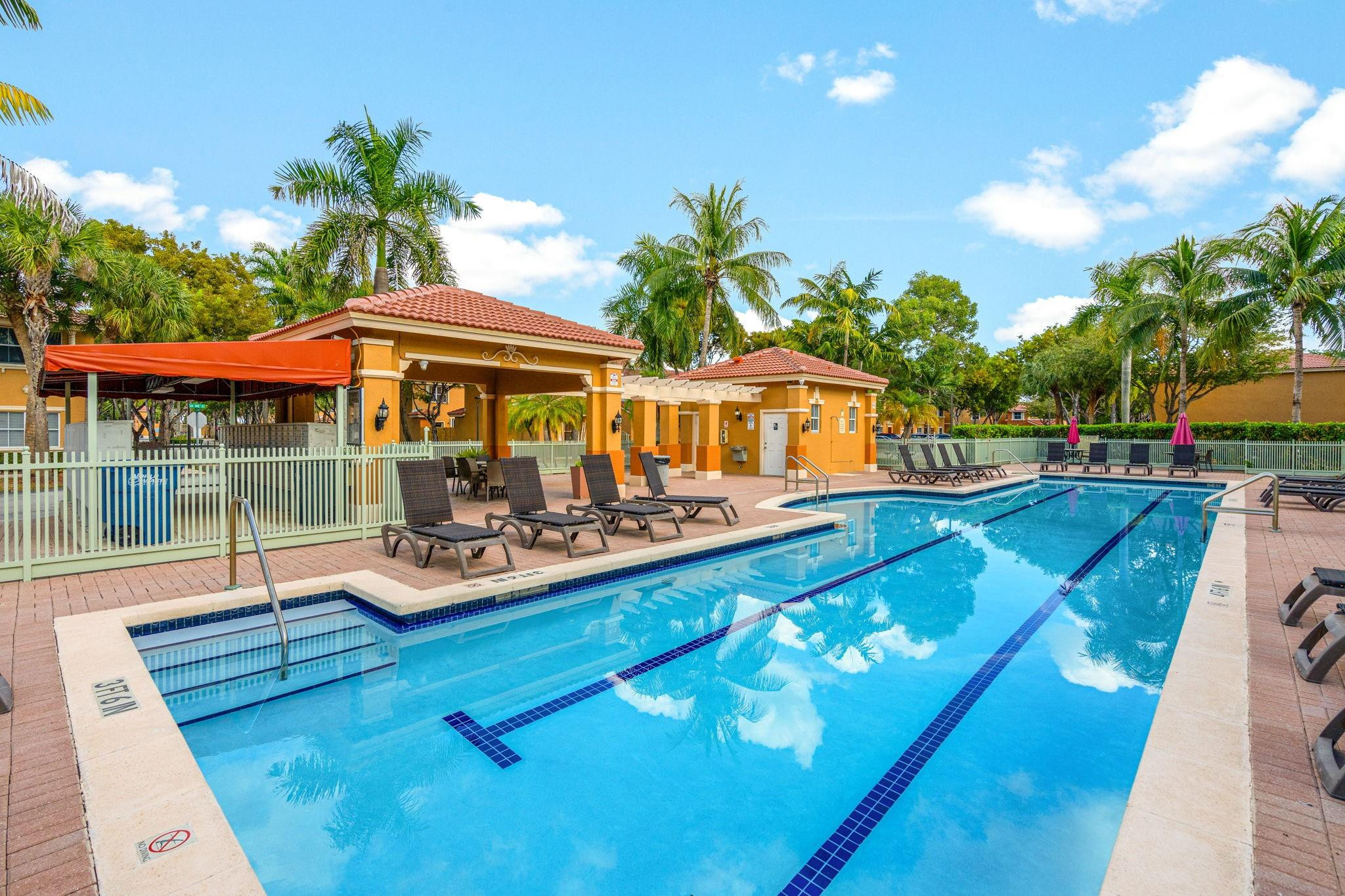 Villa Vizcaya - Residential