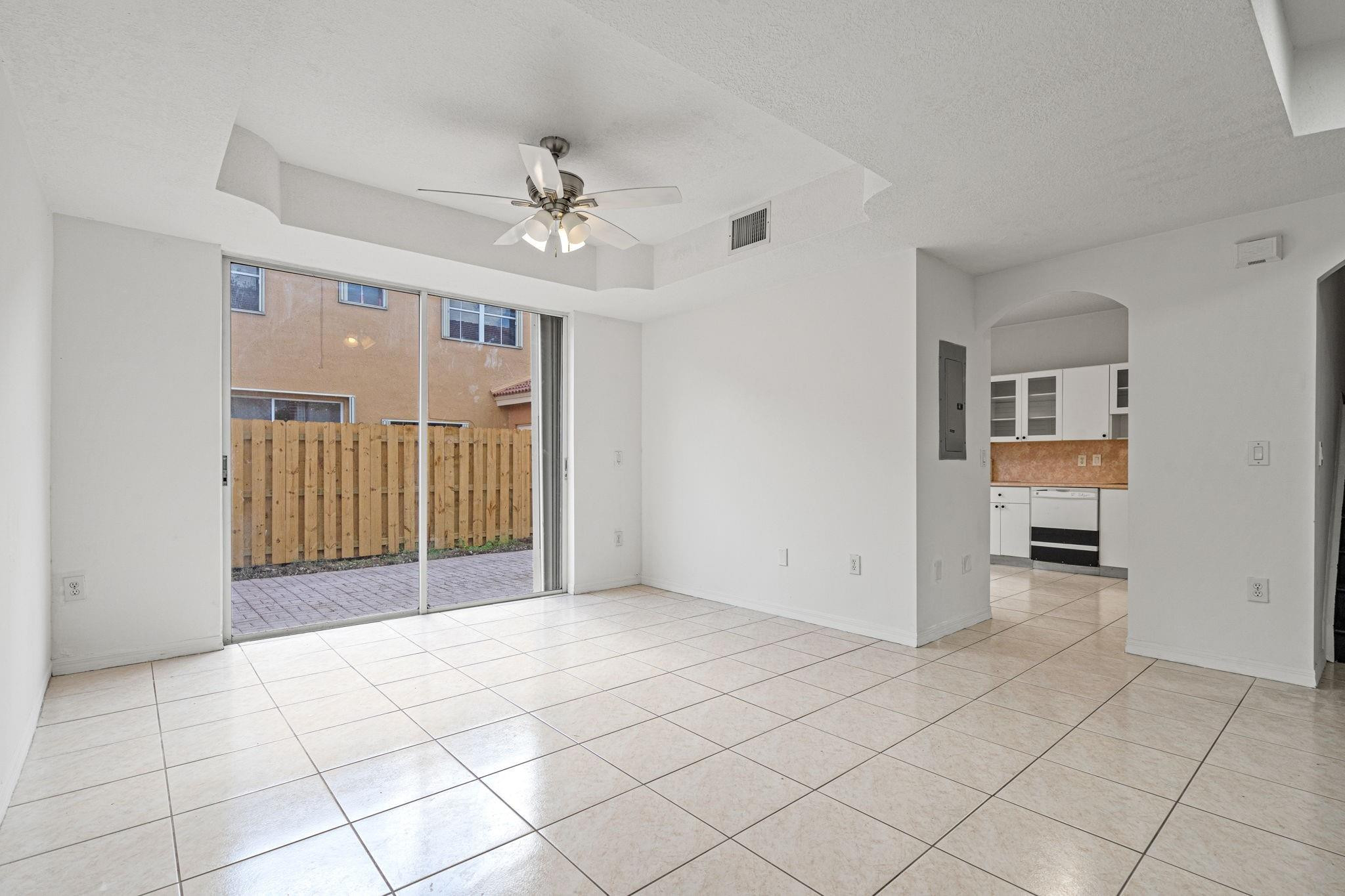 Villa Vizcaya - Residential