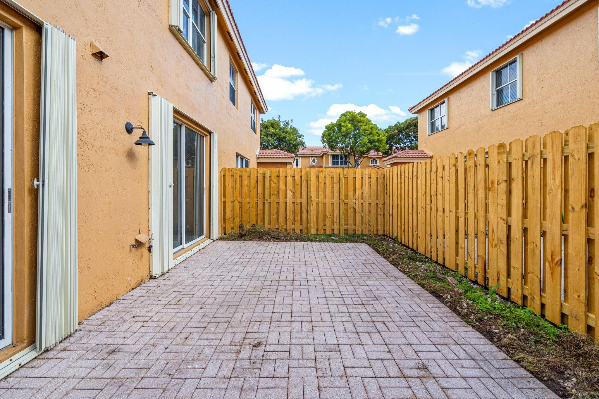 Villa Vizcaya - Residential