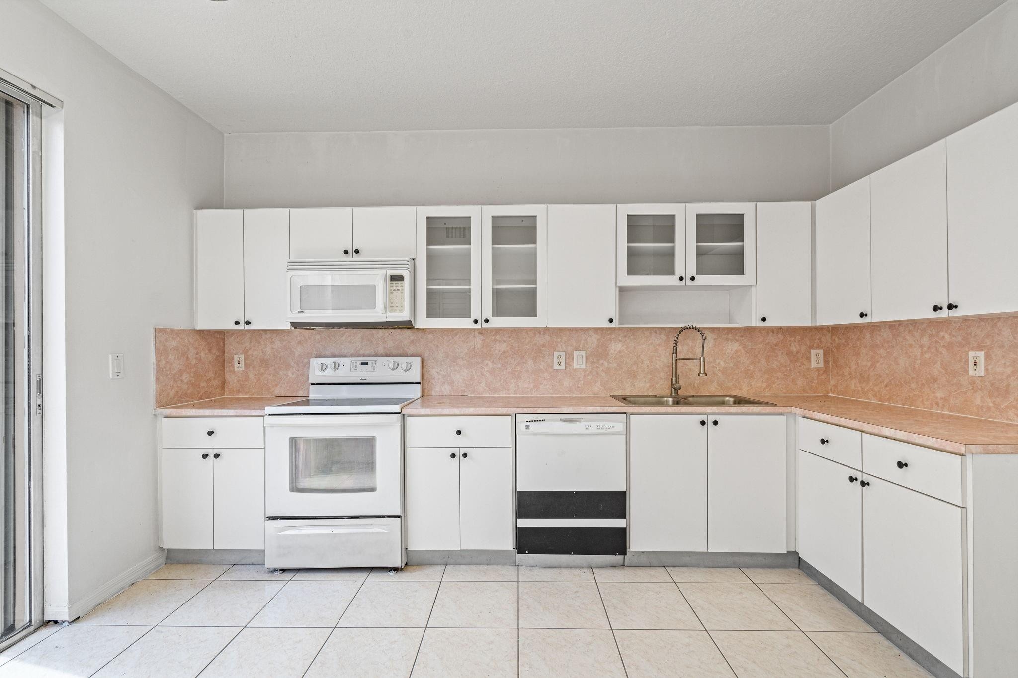 Villa Vizcaya - Residential