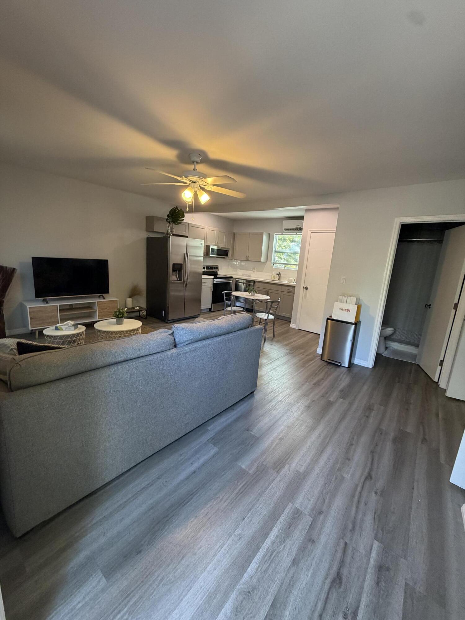 RIVERSIDE ADD AMEN PLAT - Residential Income