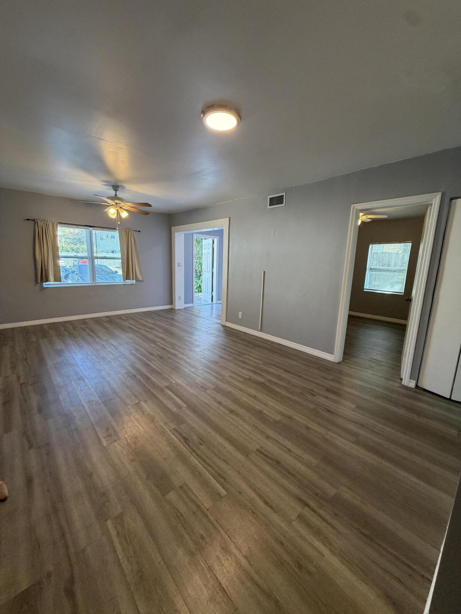 RIVERSIDE ADD AMEN PLAT - Residential Income