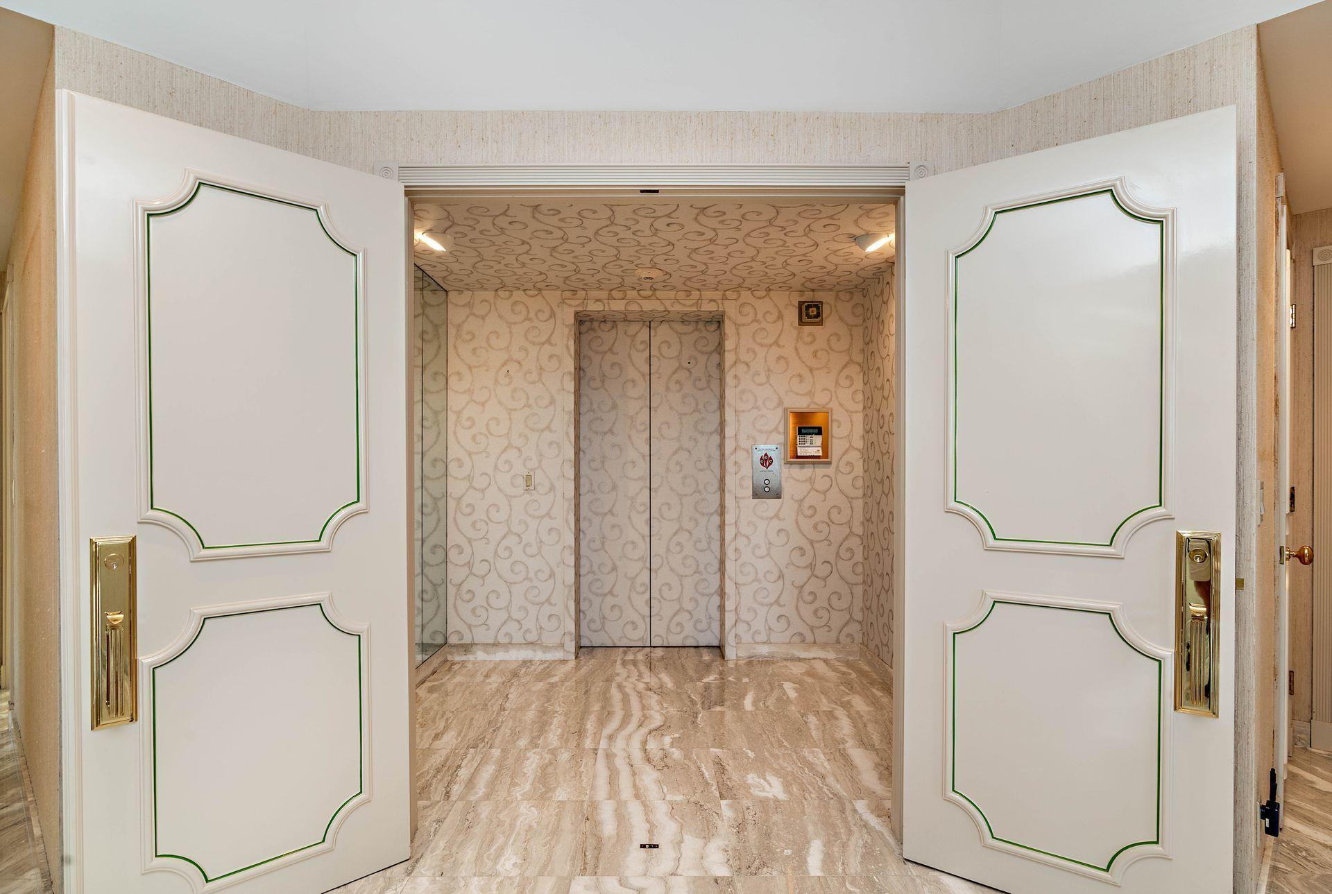 L'ERMITAGE PALM BEACH CONDO - Residential